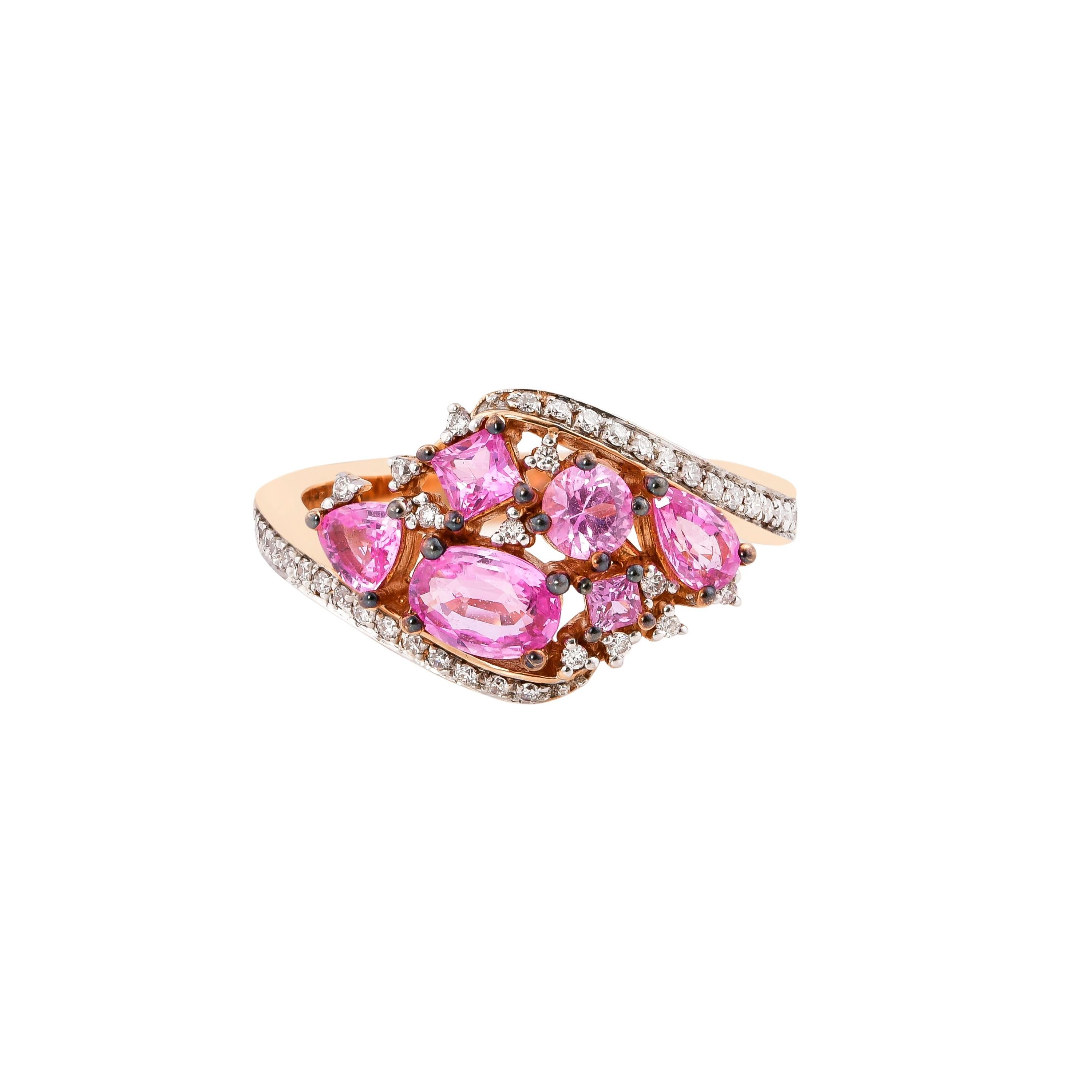 1.4 Carat Pink Sapphire Ring with Diamond in 18 Karat Rose Gold In New Condition For Sale In Hong Kong, HK