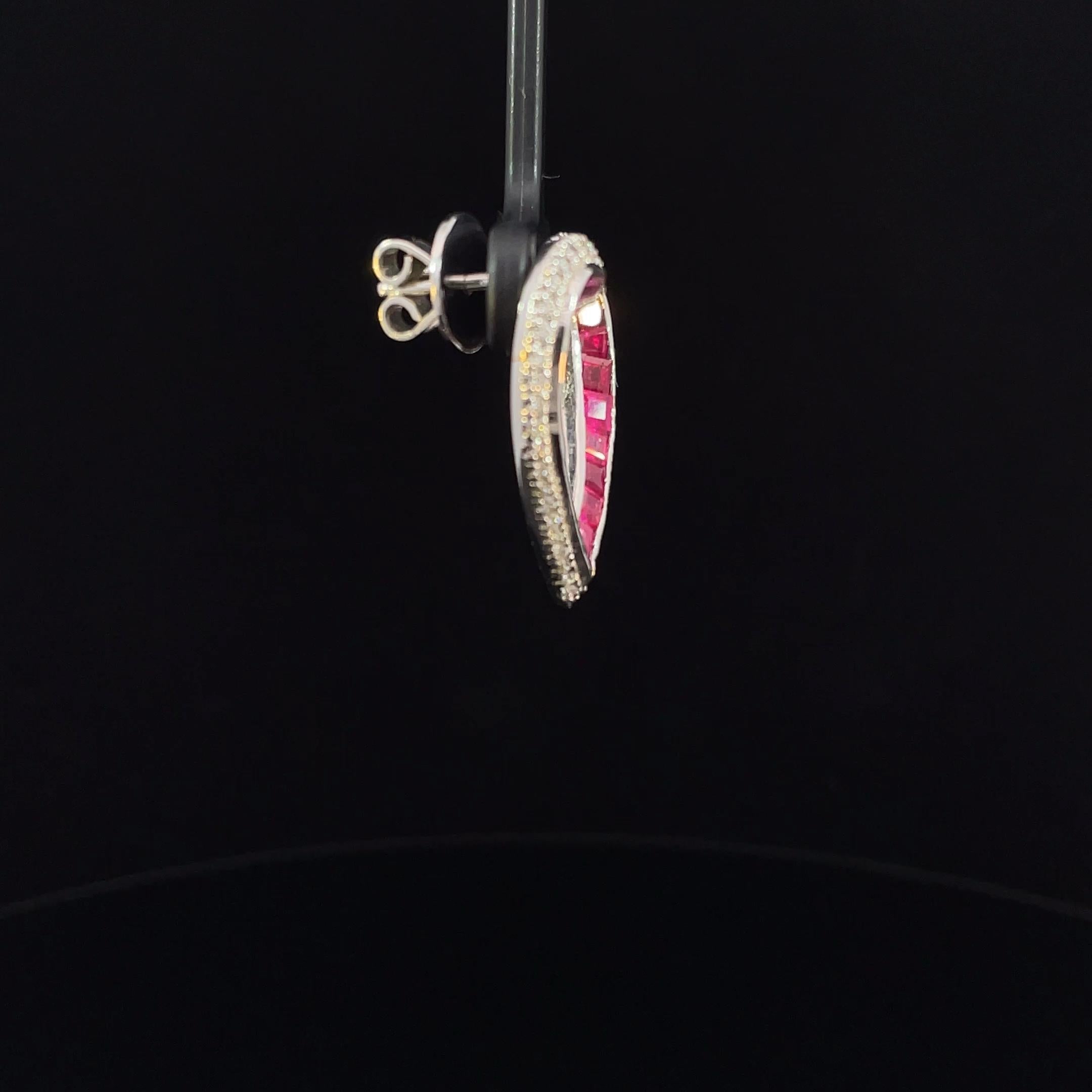 Taille ronde Clous en forme de cœur en rubis de 1,4 carat et diamants de 0,71 carat en vente