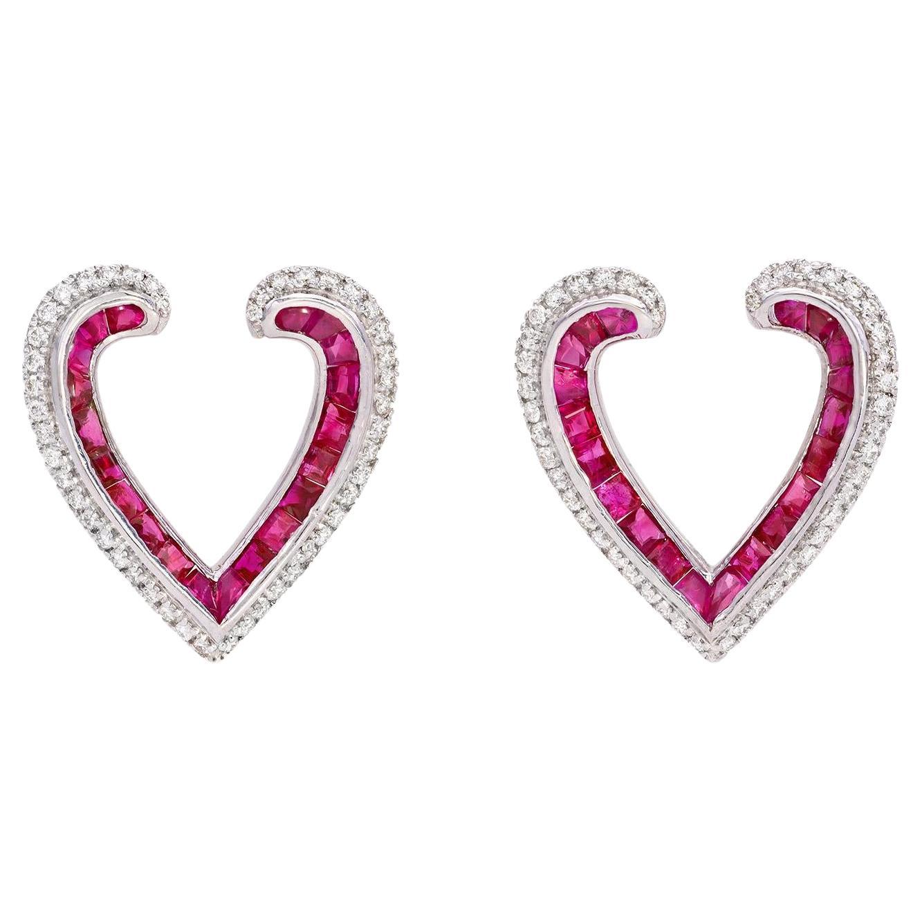 Herzförmige Ohrstecker mit 1,4 Karat Rubin und 0,71 Karat Diamanten