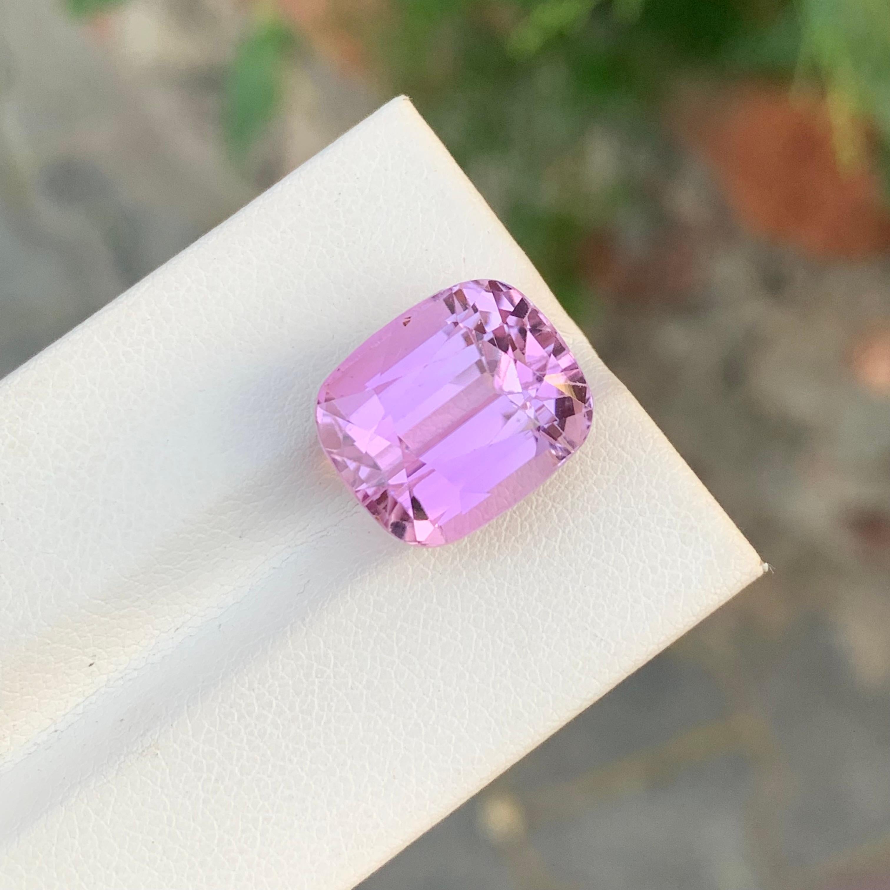 14 Carati di splendida Kunzite rosa sfusa a forma di cuscino per la creazione di gioielli In condizioni Nuovo in vendita a Peshawar, PK
