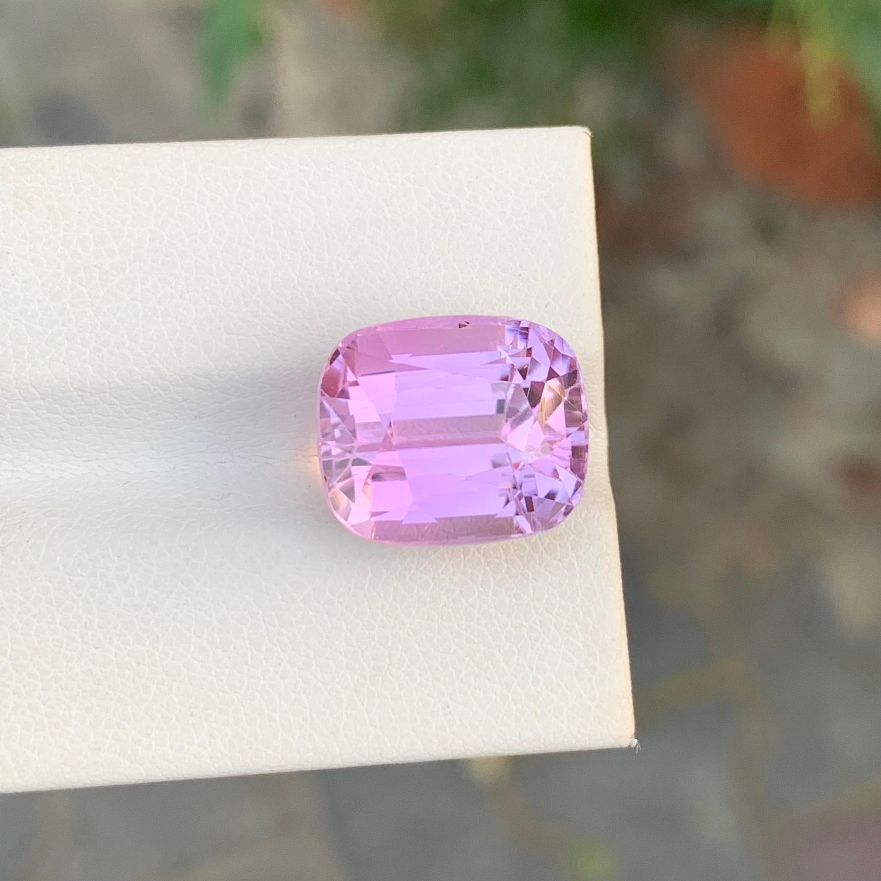 14 Carati di splendida Kunzite rosa sfusa a forma di cuscino per la creazione di gioielli in vendita 1