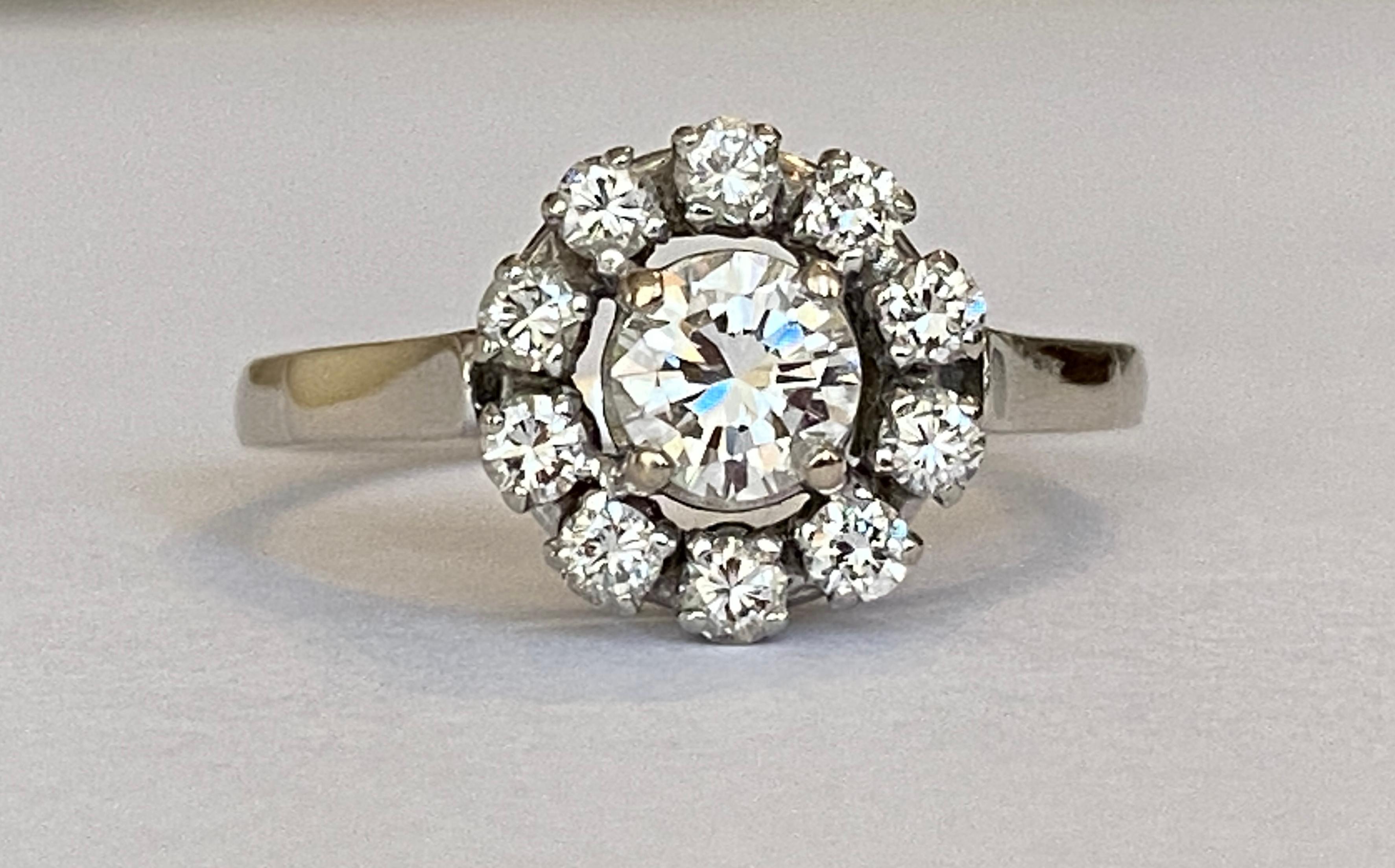 Regency 14 carat vintage white gold rosette ring with 0.83 ct diamonds For Sale