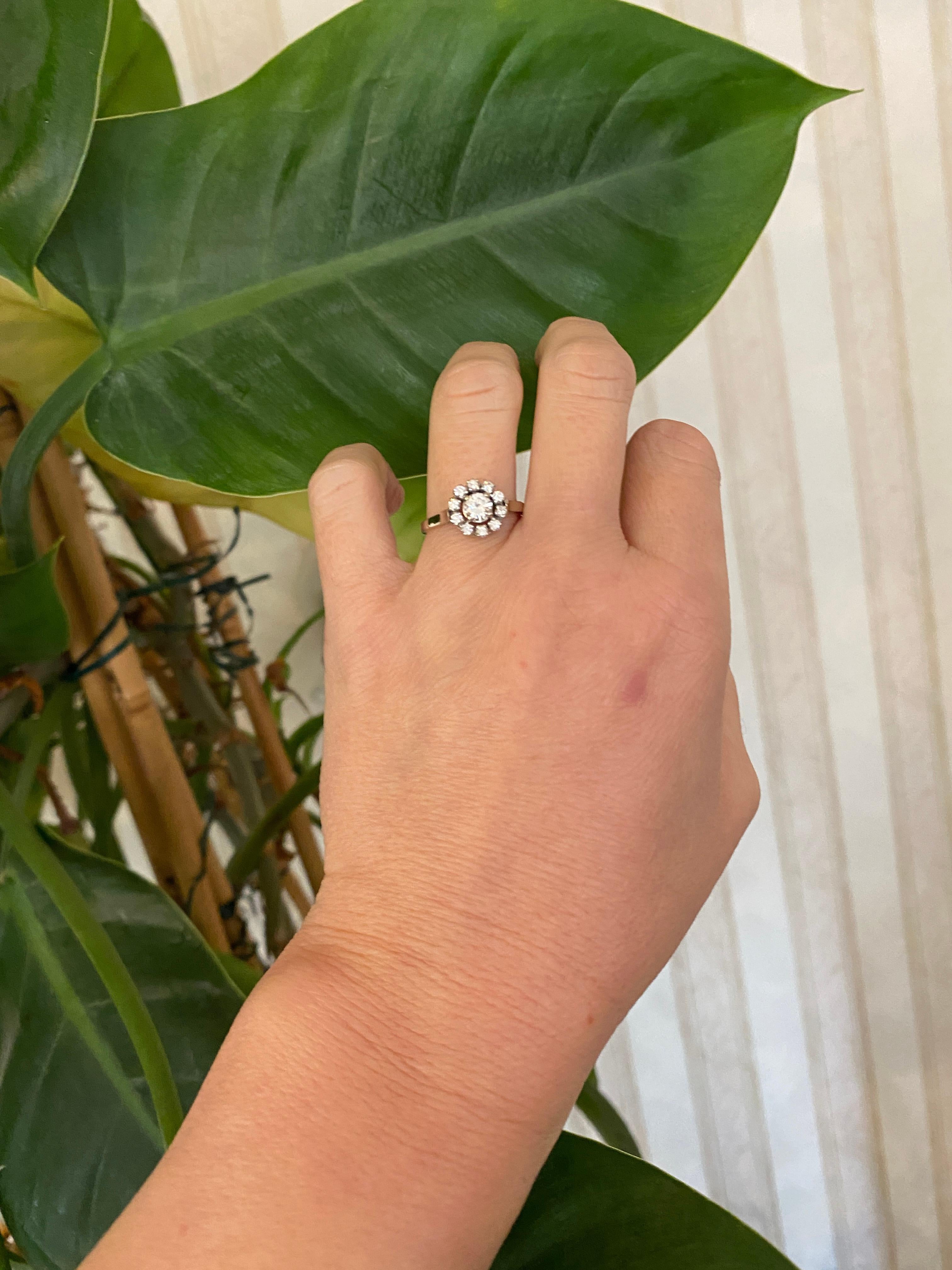 14 carat vintage white gold rosette ring with 0.83 ct diamonds For Sale 3