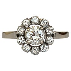 14 Karat Weißgold Rosette-Ring aus Weißgold mit 0,83 Karat Diamanten im Vintage-Stil