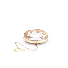 14 Carat Yellow Gold Conch Shell Cameo Vintage Brooch
