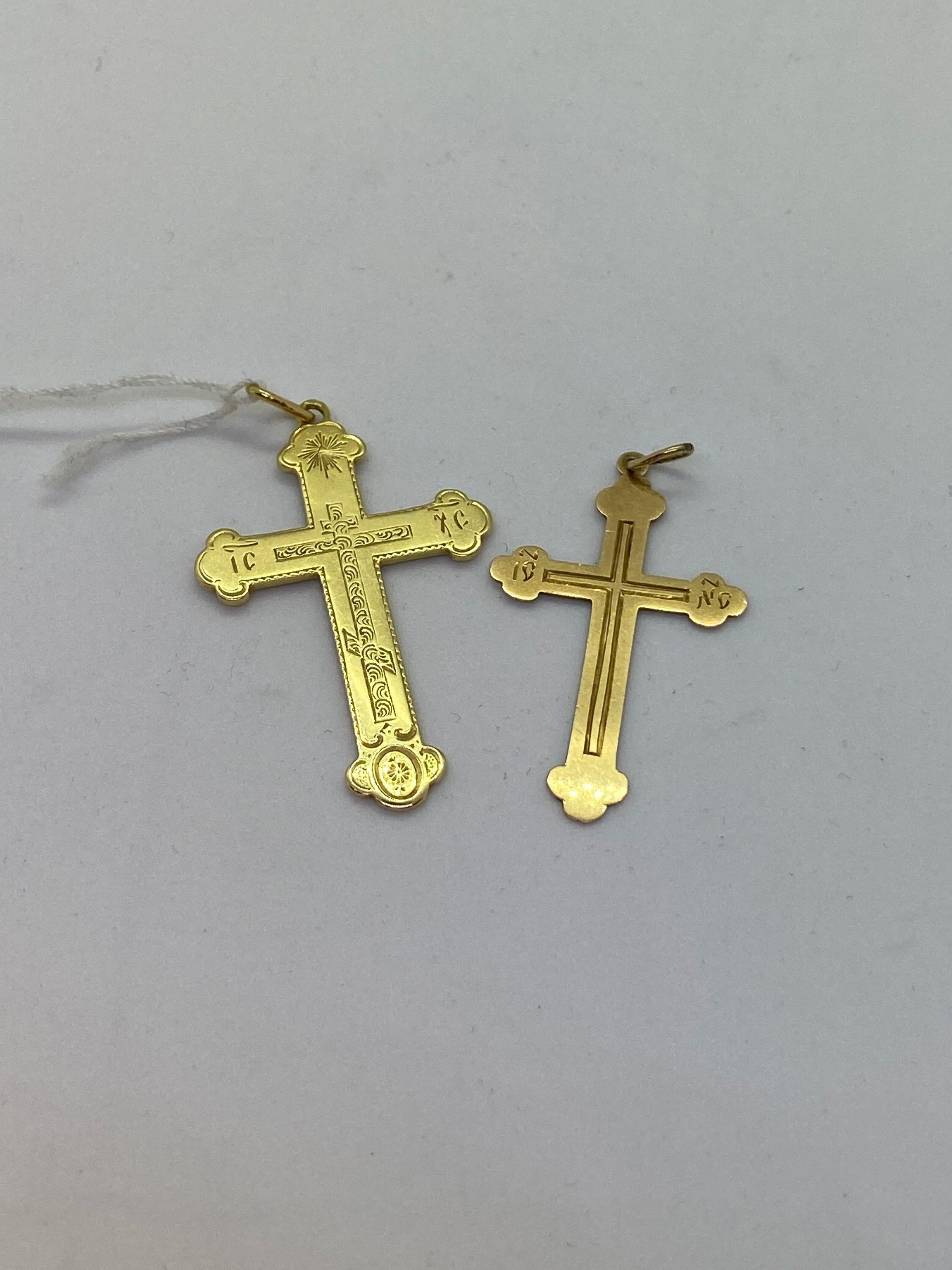 14 Carat Yellow Gold Cross Russia and Estonia Pendant Necklaces In Good Condition In Orimattila, FI