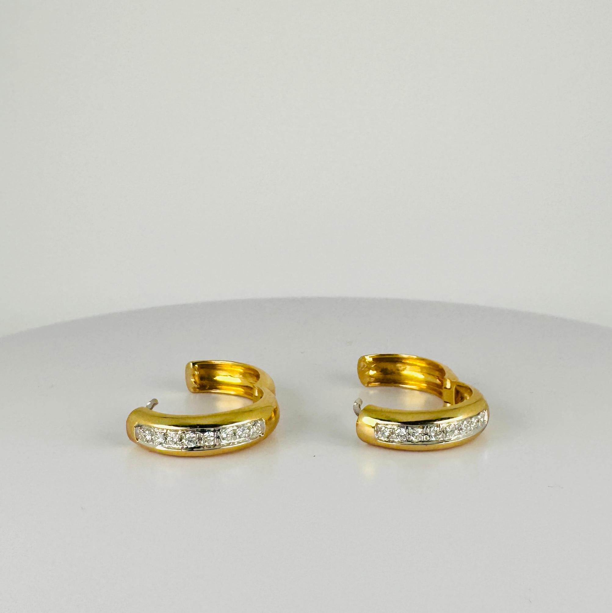 14 carat yellow gold earrings brilliant cut 16 diamonds clarity si 0.64 carat For Sale 5