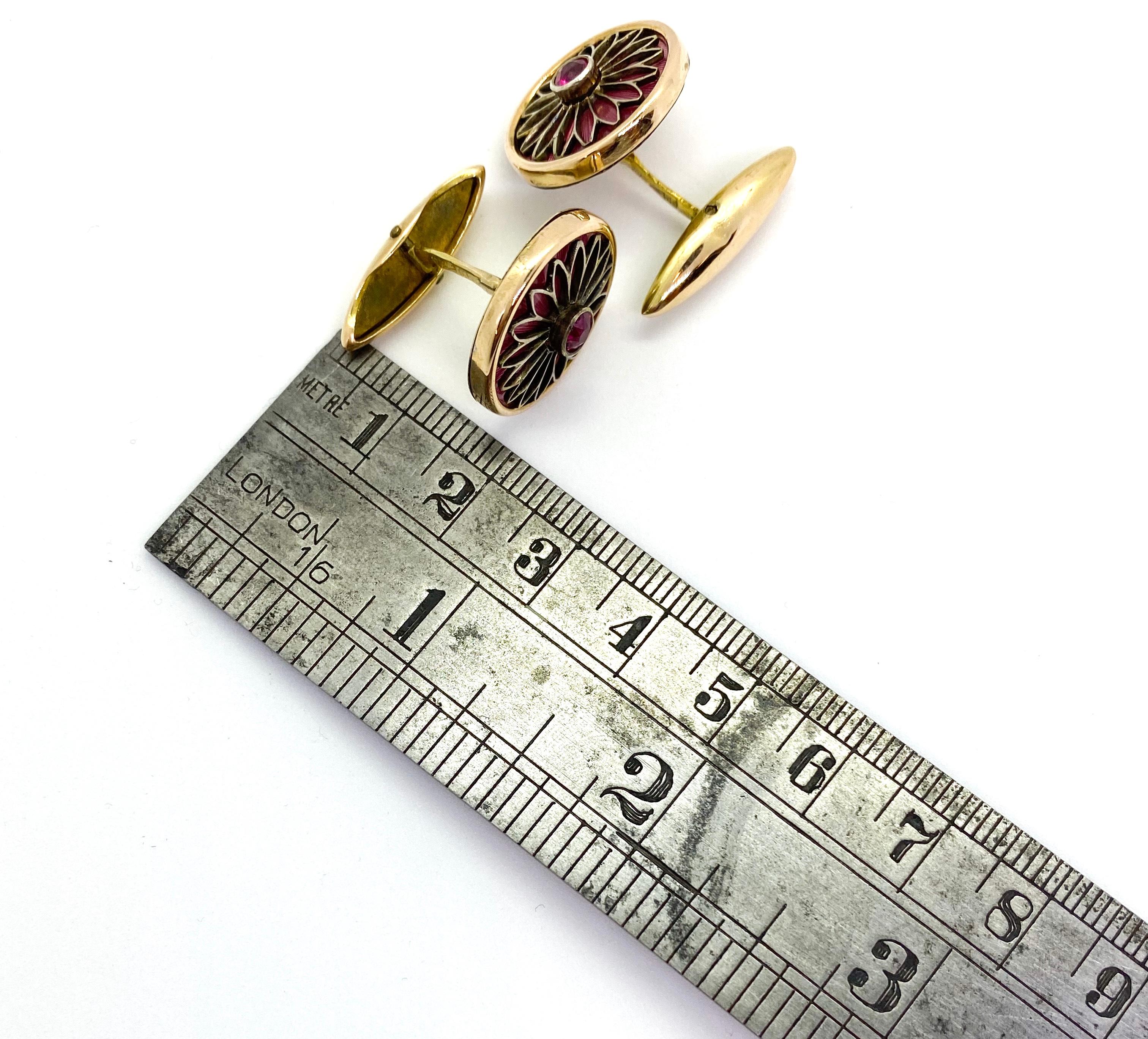 14 Carat Yellow Gold Guilloche Enamel NV Russia Red Stone Cufflinks For Sale 3