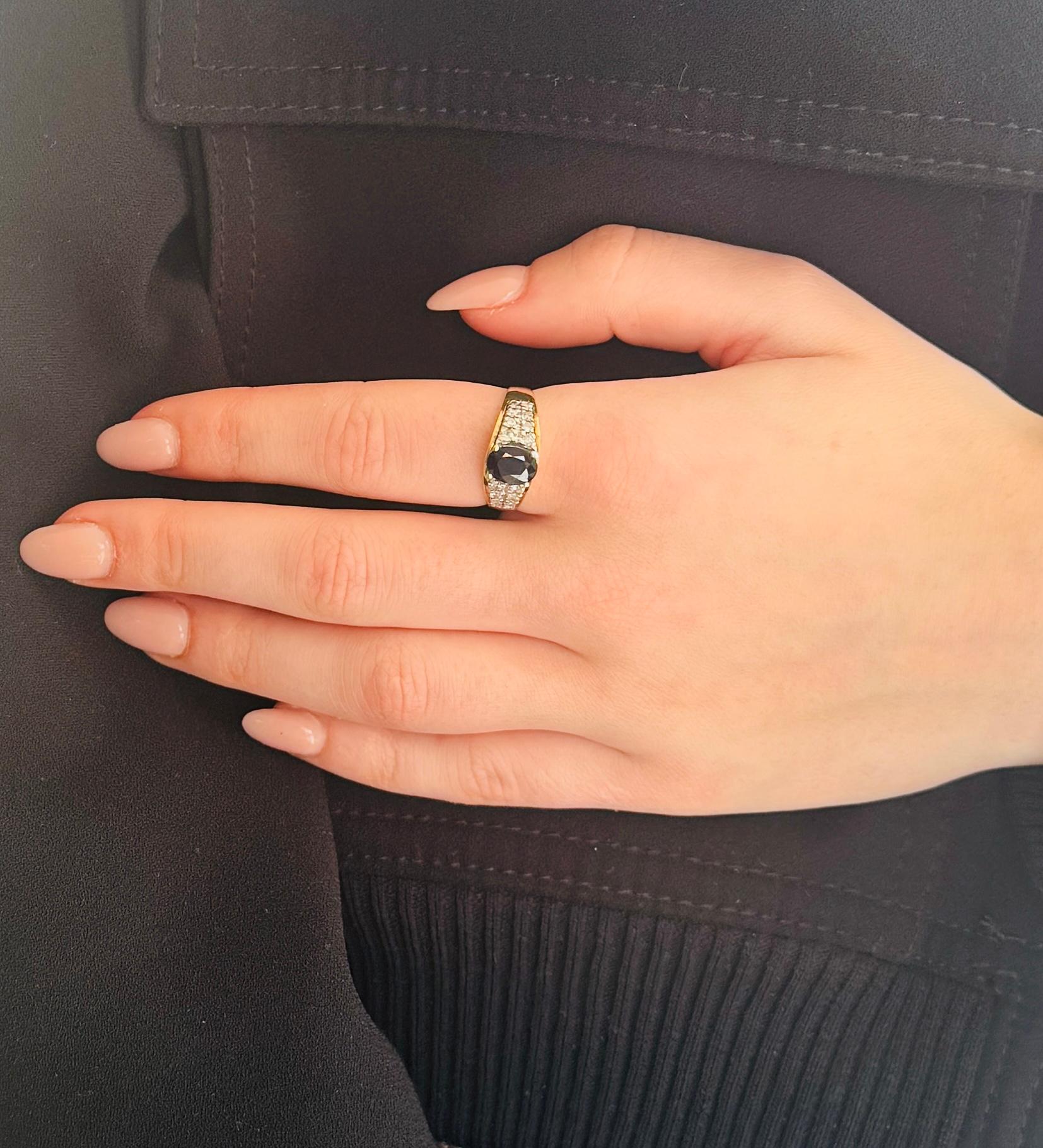 14k yellow gold ring oval blue sapphire 0.4 ct diamonds brilliant cut 0.16 ct In Good Condition In Heemstede, NL