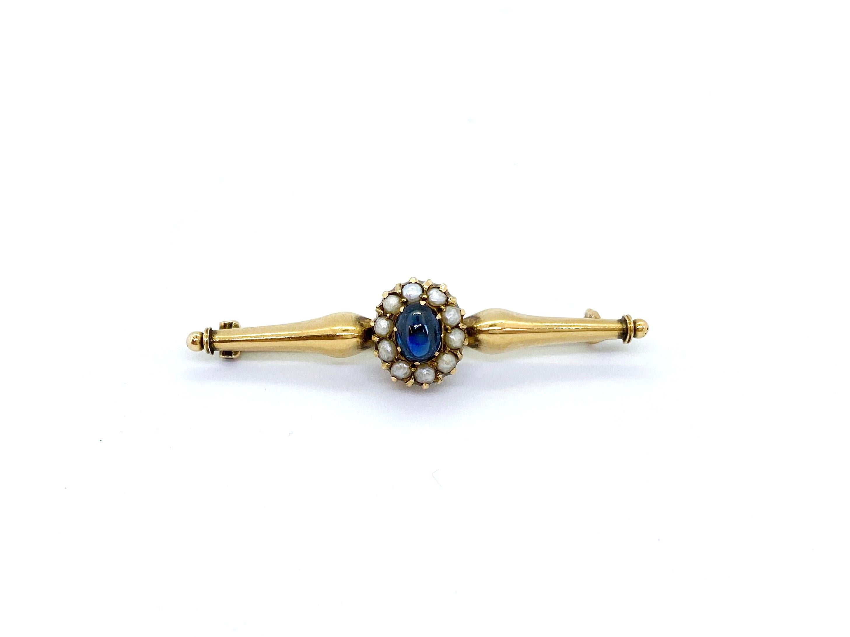 Women's or Men's 14 Carat Yellow Gold Russia 1.05 Carat Sapphire Pearls Brooch For Sale