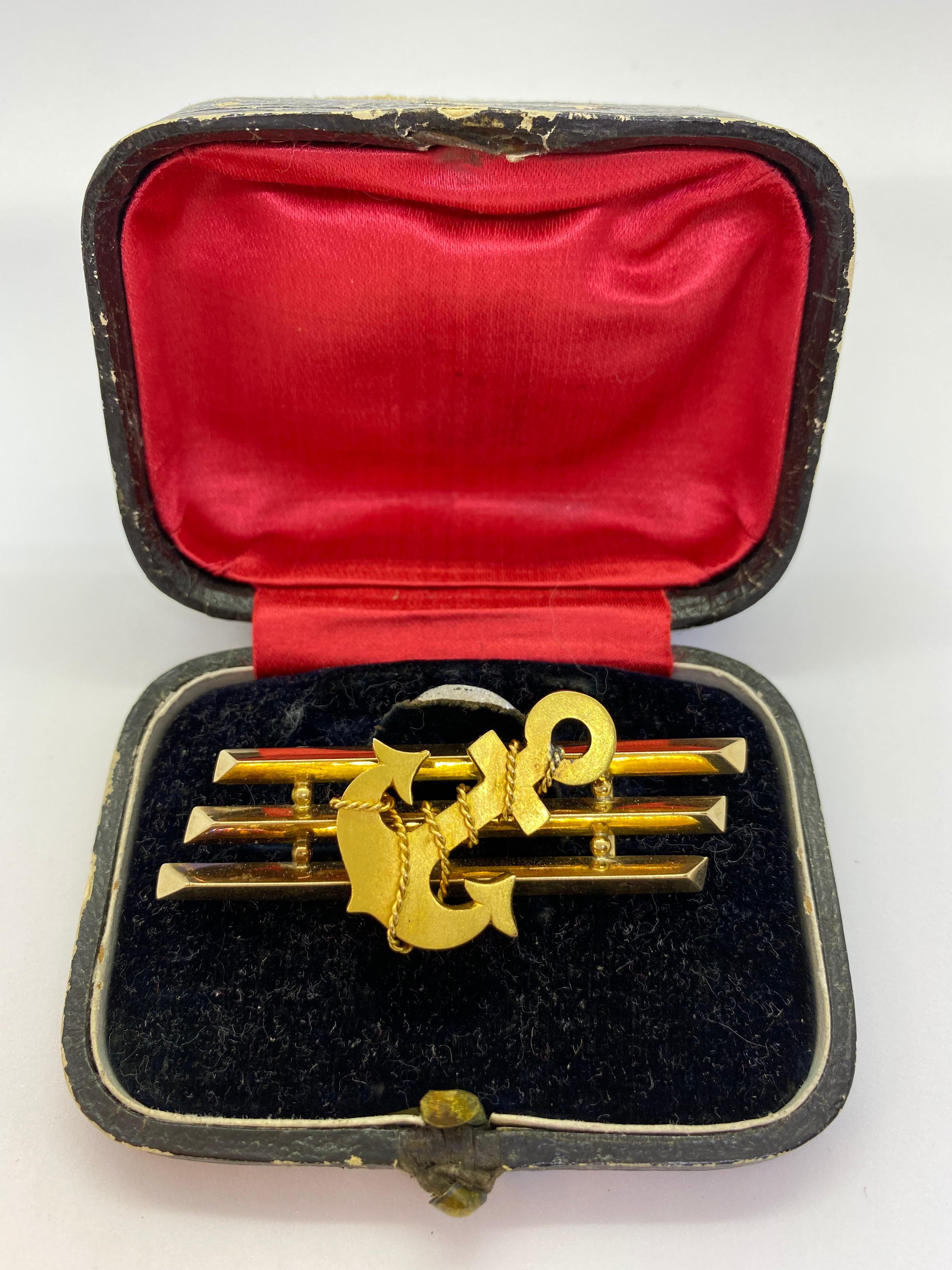 14 Carat Yellow Gold Russia Anchor Brooch For Sale 5