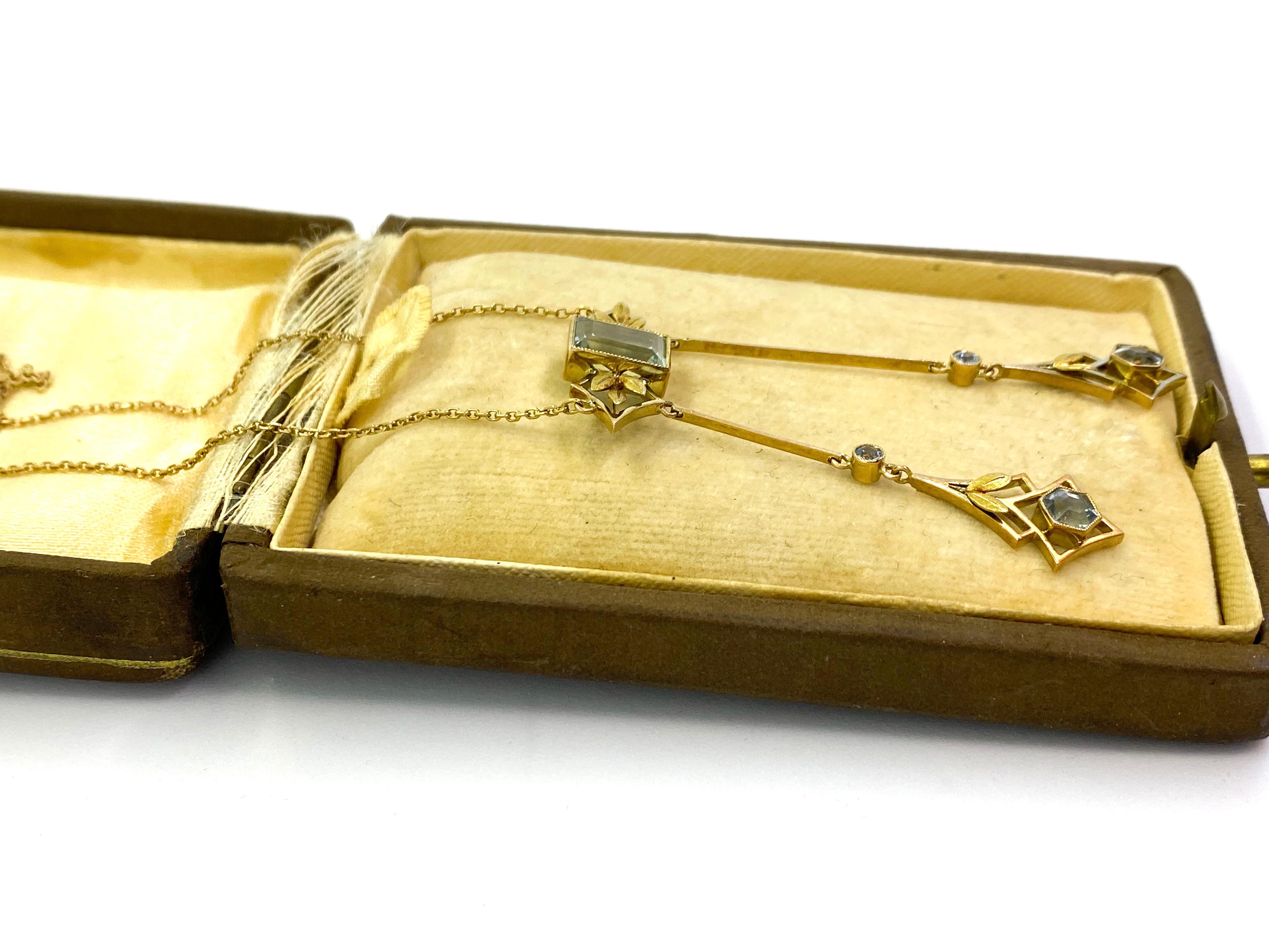 Women's or Men's 14 Carat Yellow Gold Art Deco Aquamarine Pendant Necklace For Sale