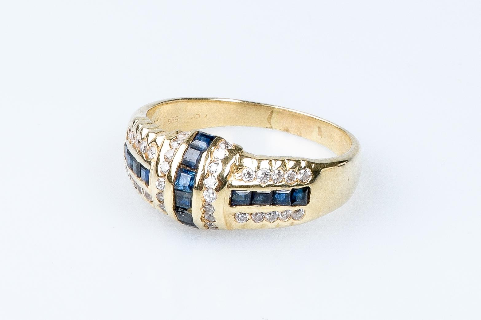 14 carat yellow gold sapphires ring  For Sale 2