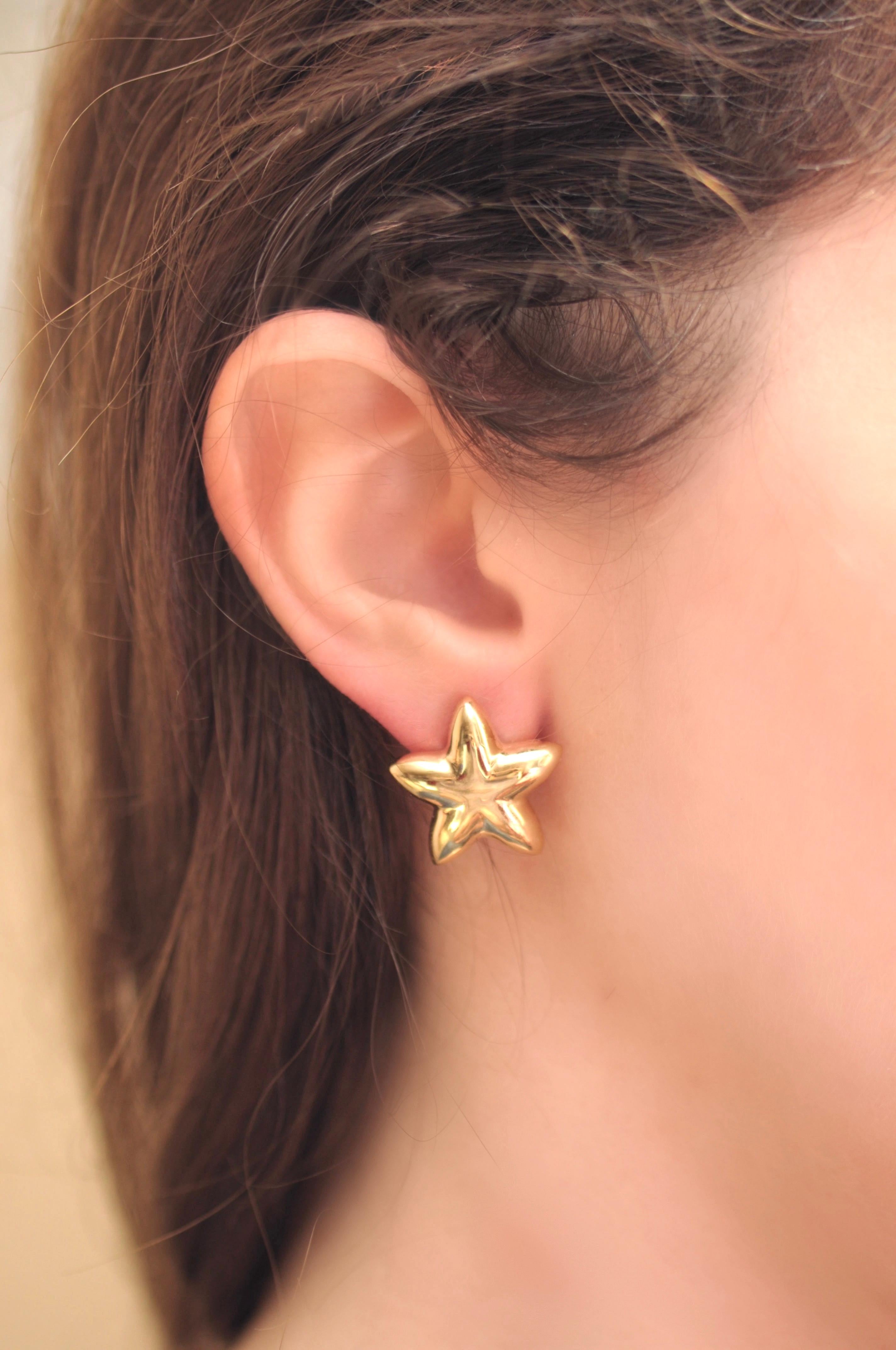 Modern 14 Carat Yellow Gold Star Stud Earrings For Sale