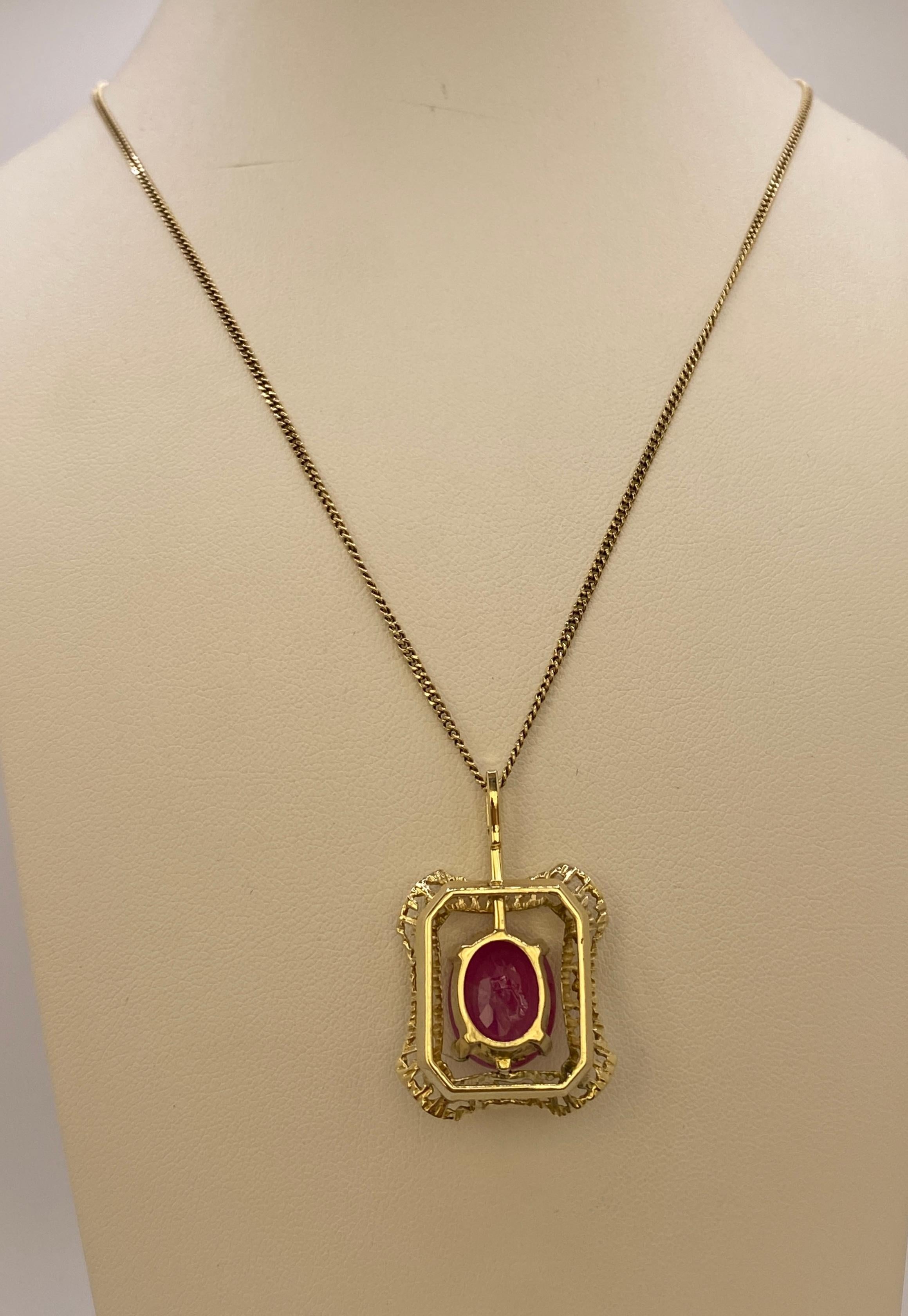 Collar Vintage de Oro Amarillo de 14 Quilates con Colgante - Rubí de 5,20 ct en venta 1