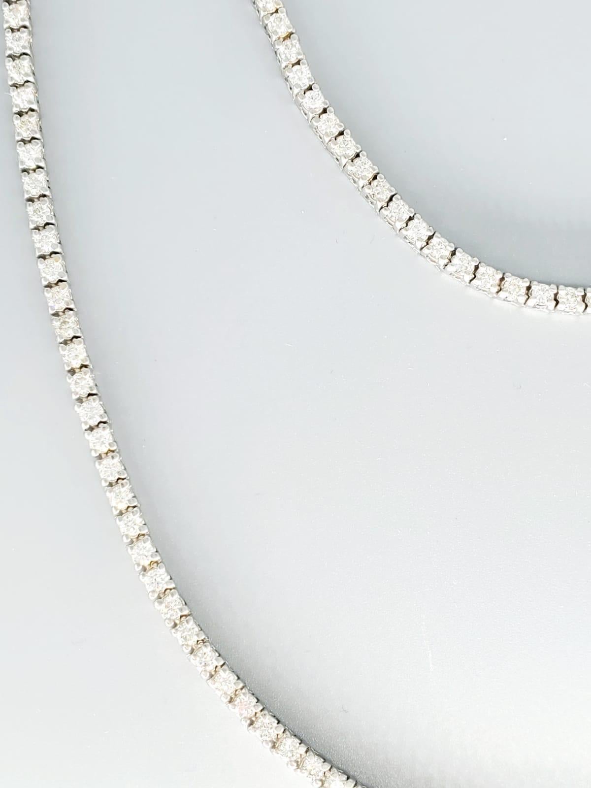 Vintage 14.00 Carat Total Weight Diamond Tennis Chain White Gold In Excellent Condition For Sale In Miami, FL