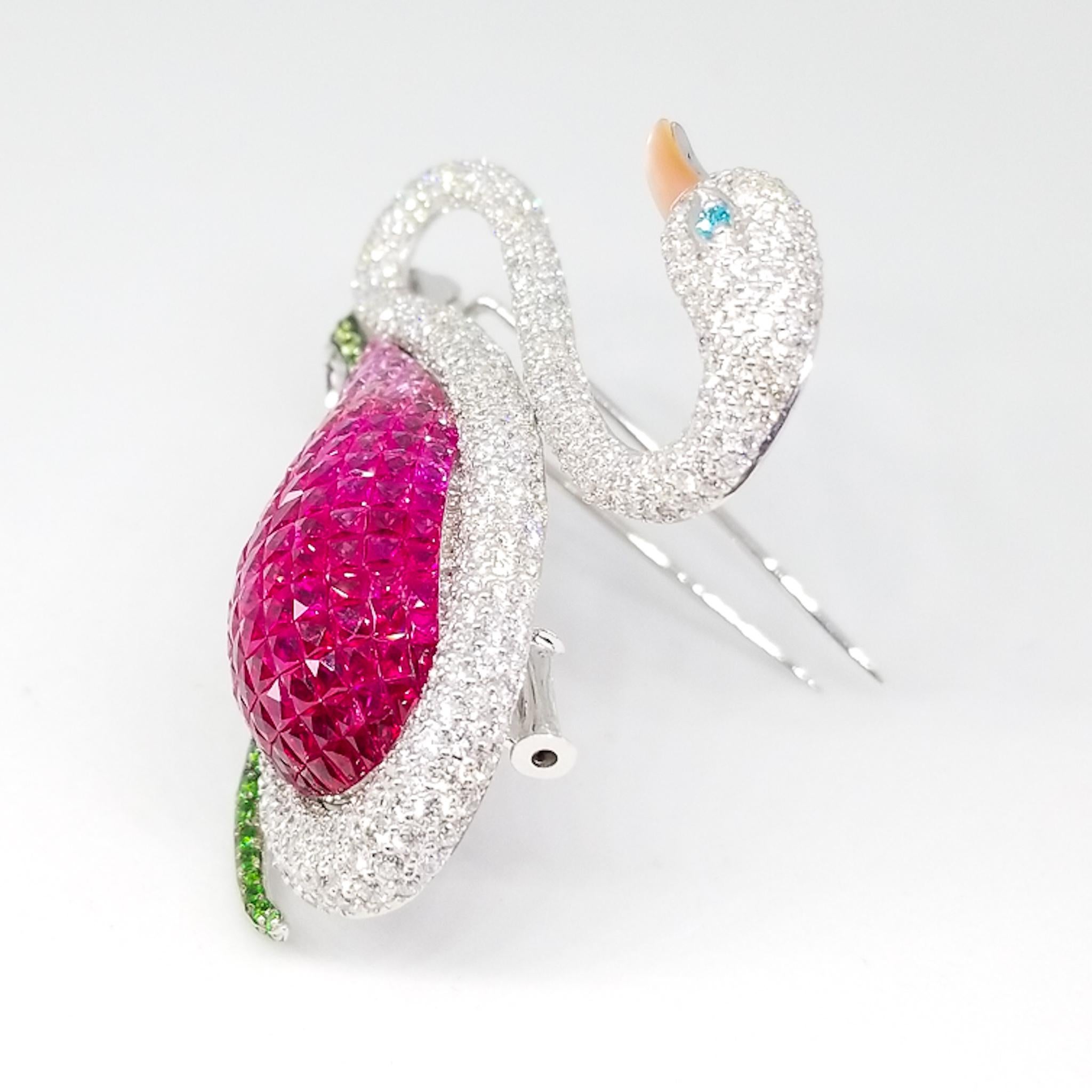 14+ Karat Edelstein verkrustet Swan Brosche Diamant Rubin Saphir Tsavorit Paraiba 18K (Kunsthandwerker*in) im Angebot