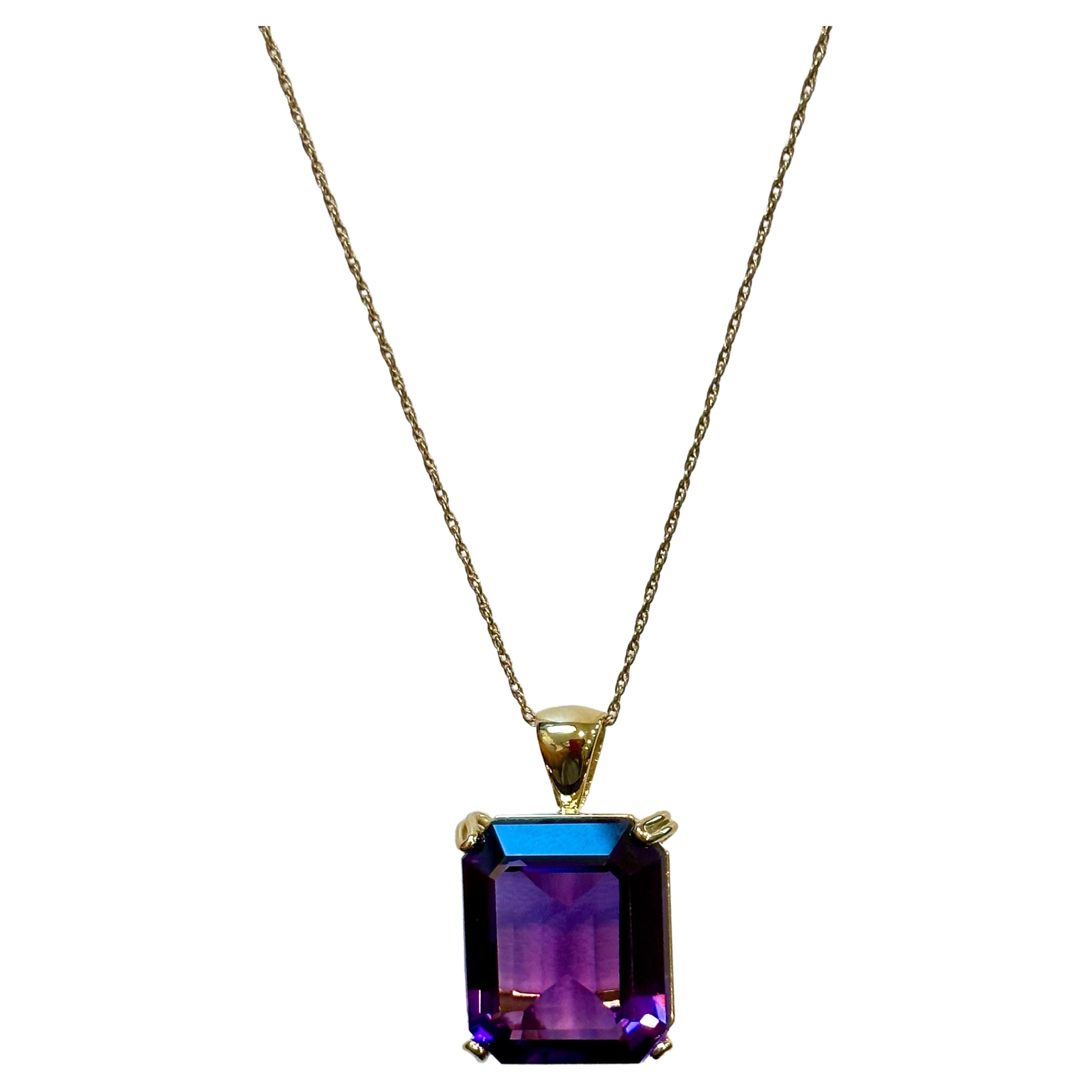 14 Ct Emerald Cut Amethyst Pendant/Neck 18Kt  Gold + 14 Kt Yellow Gold Chain