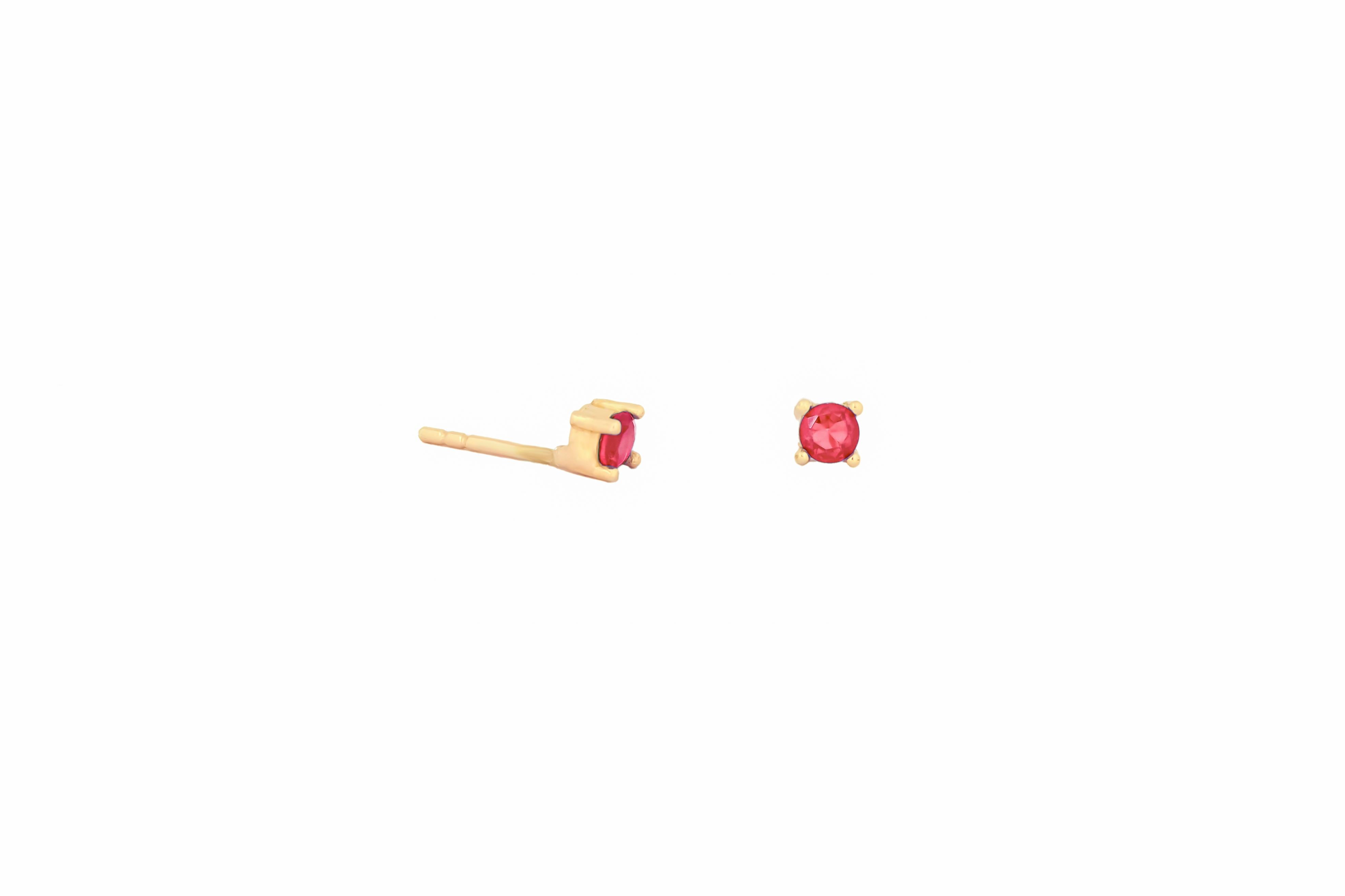 14 ct Gold Lab Ruby Stud Earrings.   In New Condition For Sale In Istanbul, TR