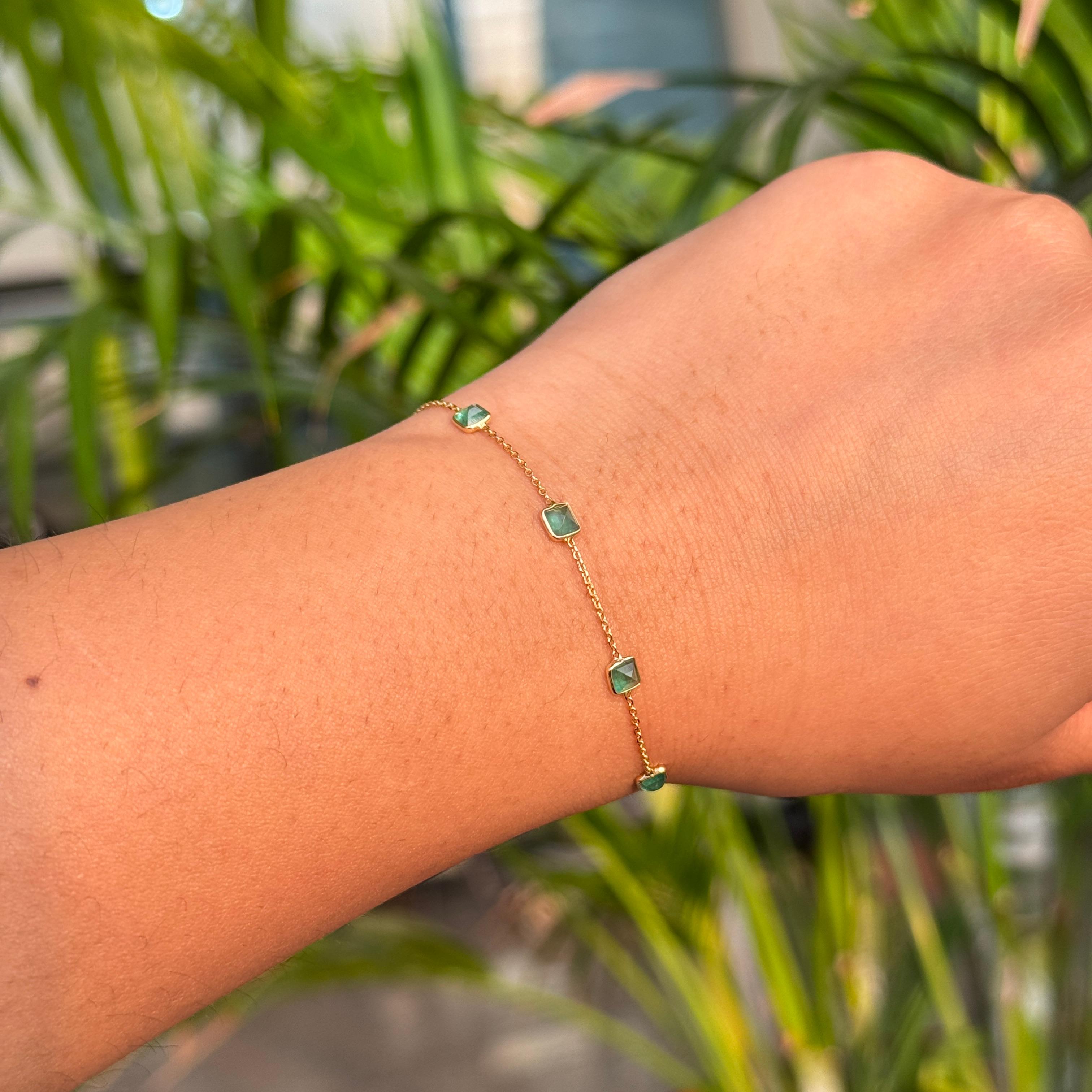 Pulsera de esmeralda cuadrada natural de 1,4 qt en oro amarillo de 18 quilates para regalo de Navidad en venta 5