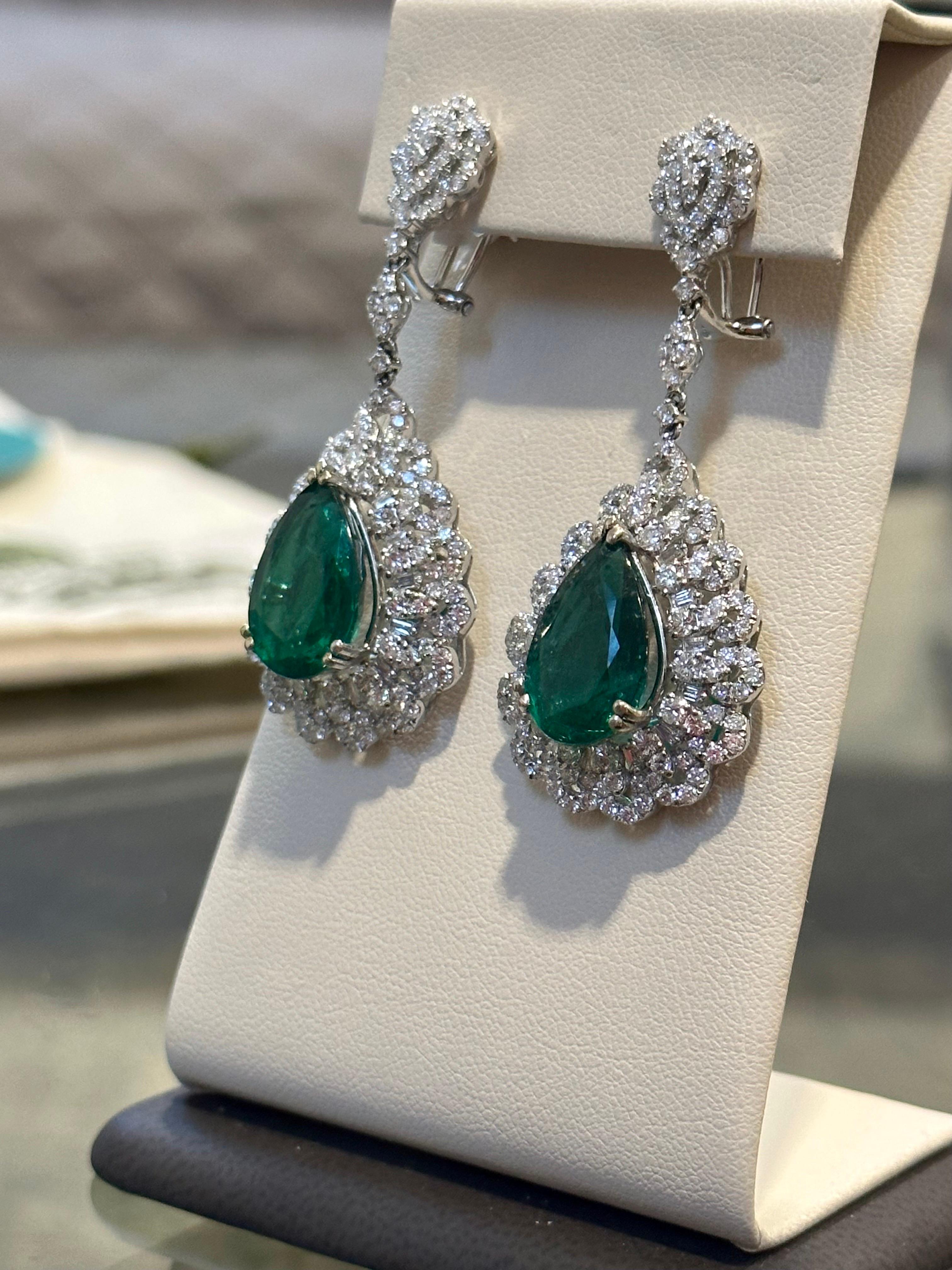 GIA Certified 14Ct Pear/Drop Zambian Emerald 7 Ct Diamond  Earrings 18 Kt Gold In Excellent Condition For Sale In New York, NY