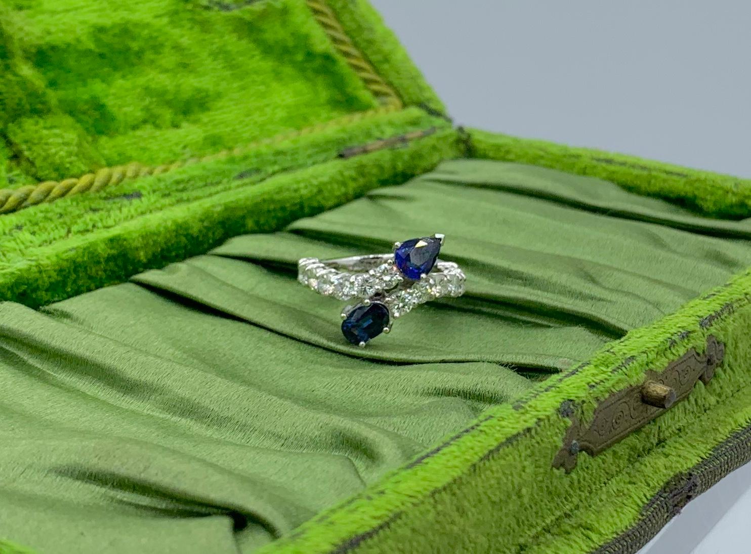 1,4 Karat Königsblauer Saphir 1,4 Karat Diamant Schlange Crossover Ring 18 Karat Gold Damen im Angebot