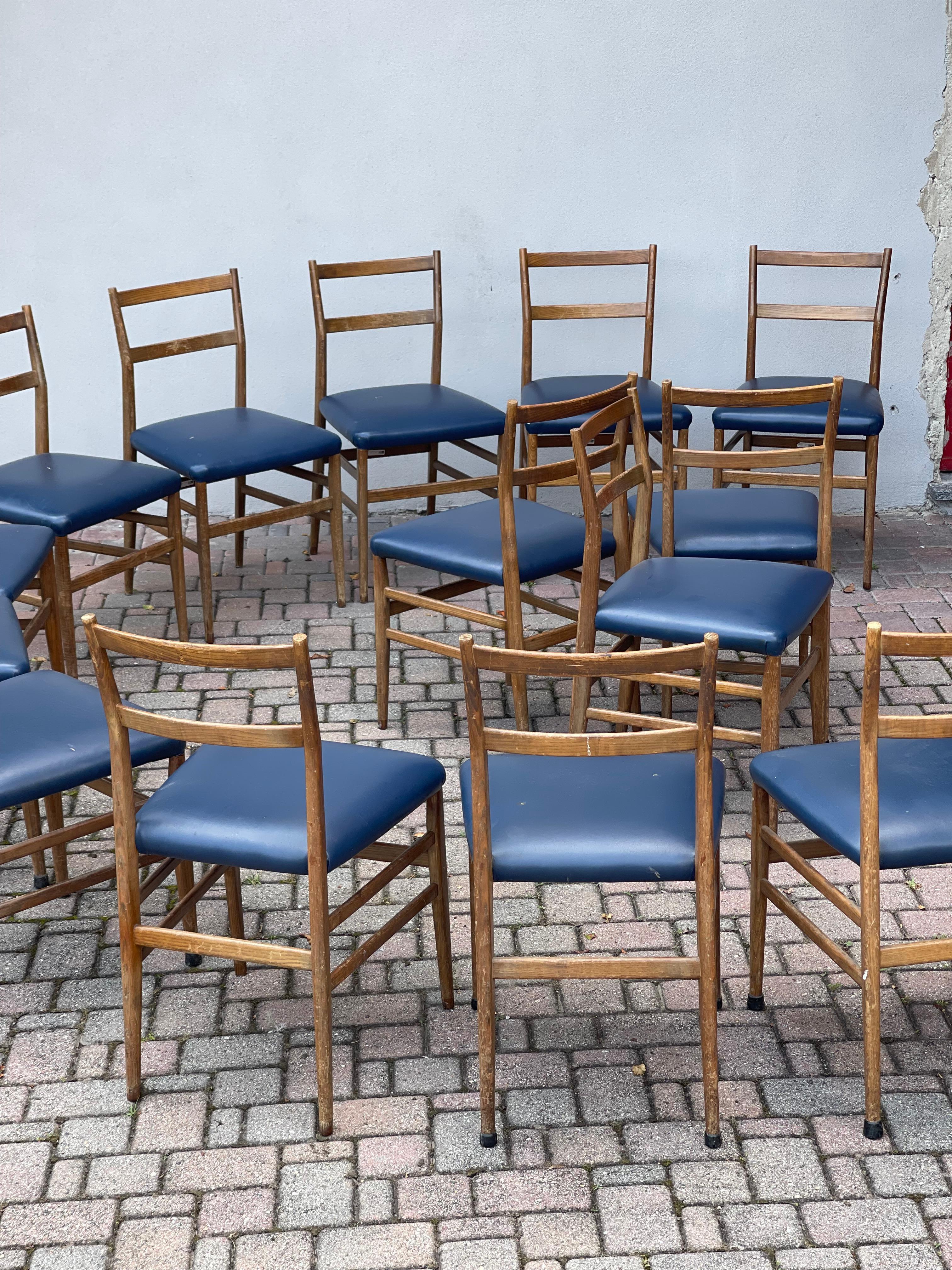 14 Gio Ponti Dining Chairs, Wood And Blue Leather, Italian Collectible Furniture For Sale 3
