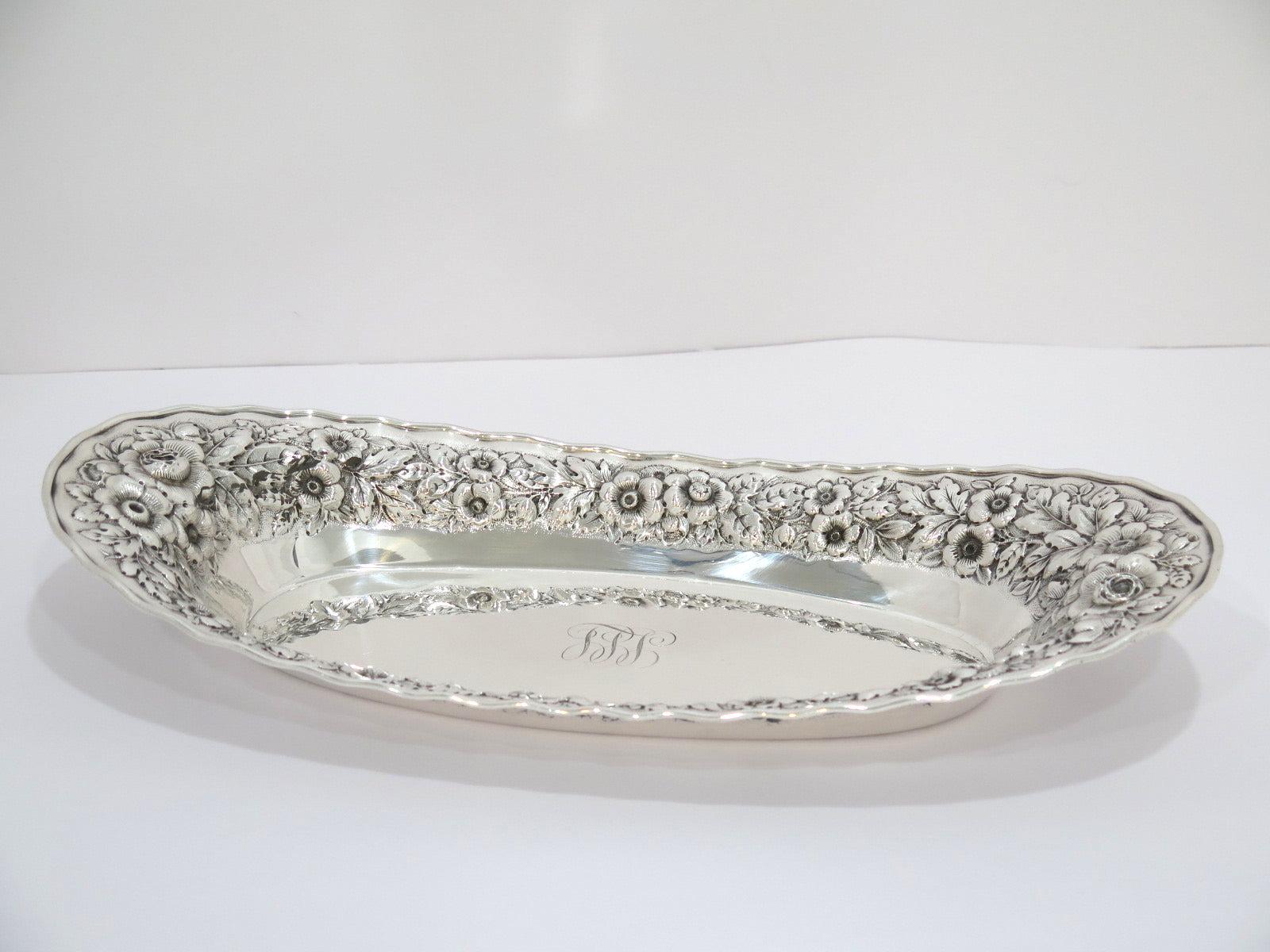 14 in - Sterling Silver Antique American Floral Repousse Bread Dish In Good Condition For Sale In Brooklyn, NY