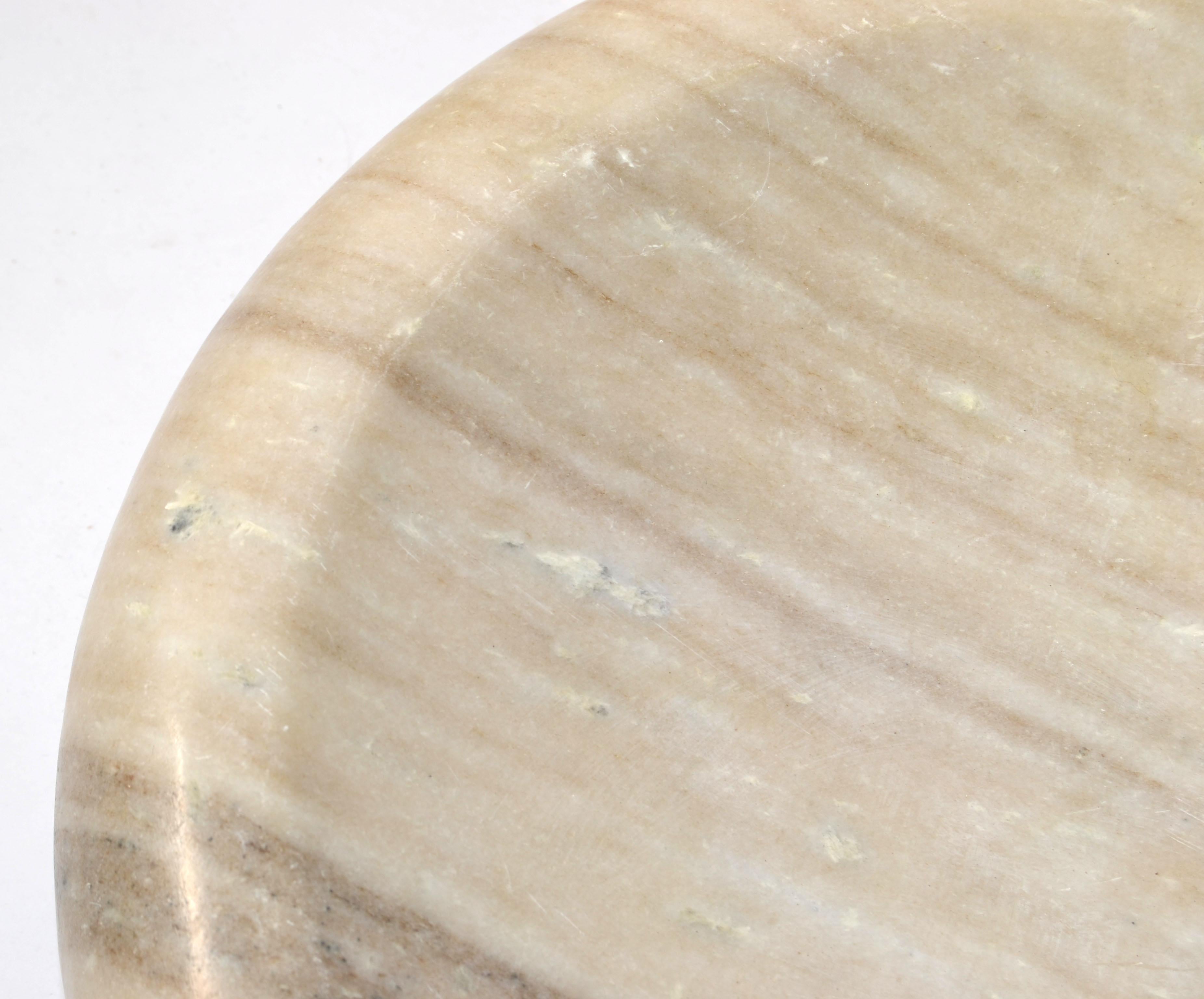 14 Zoll Moderne Schale aus braunem Carrara-Marmor, Mid-Century Modern, Tafelaufsatz, Italien im Zustand „Gut“ im Angebot in Miami, FL