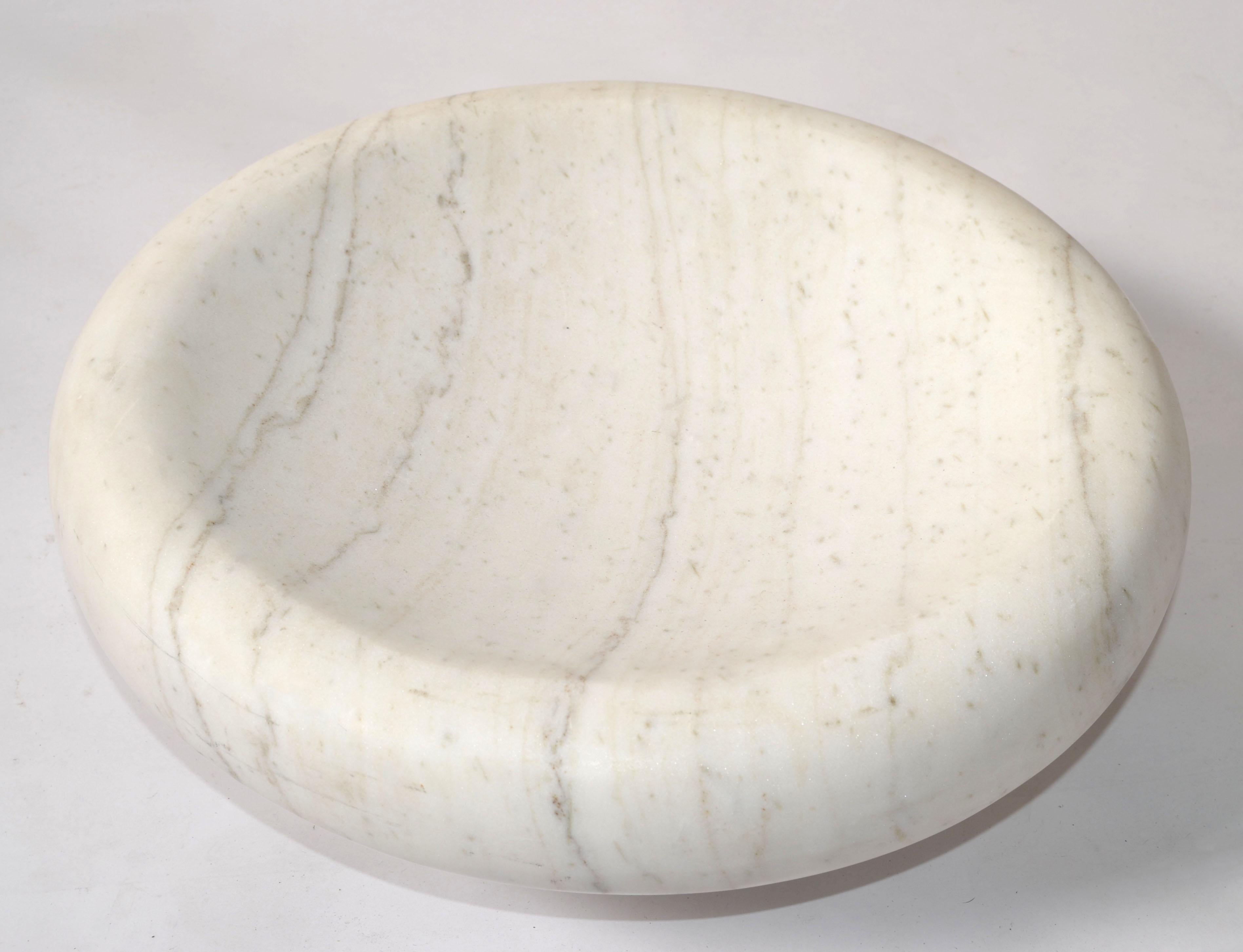 14 pollici Mid-Century Modern Round White Carrara Marble Bowl Centerpiece Italia in vendita 4
