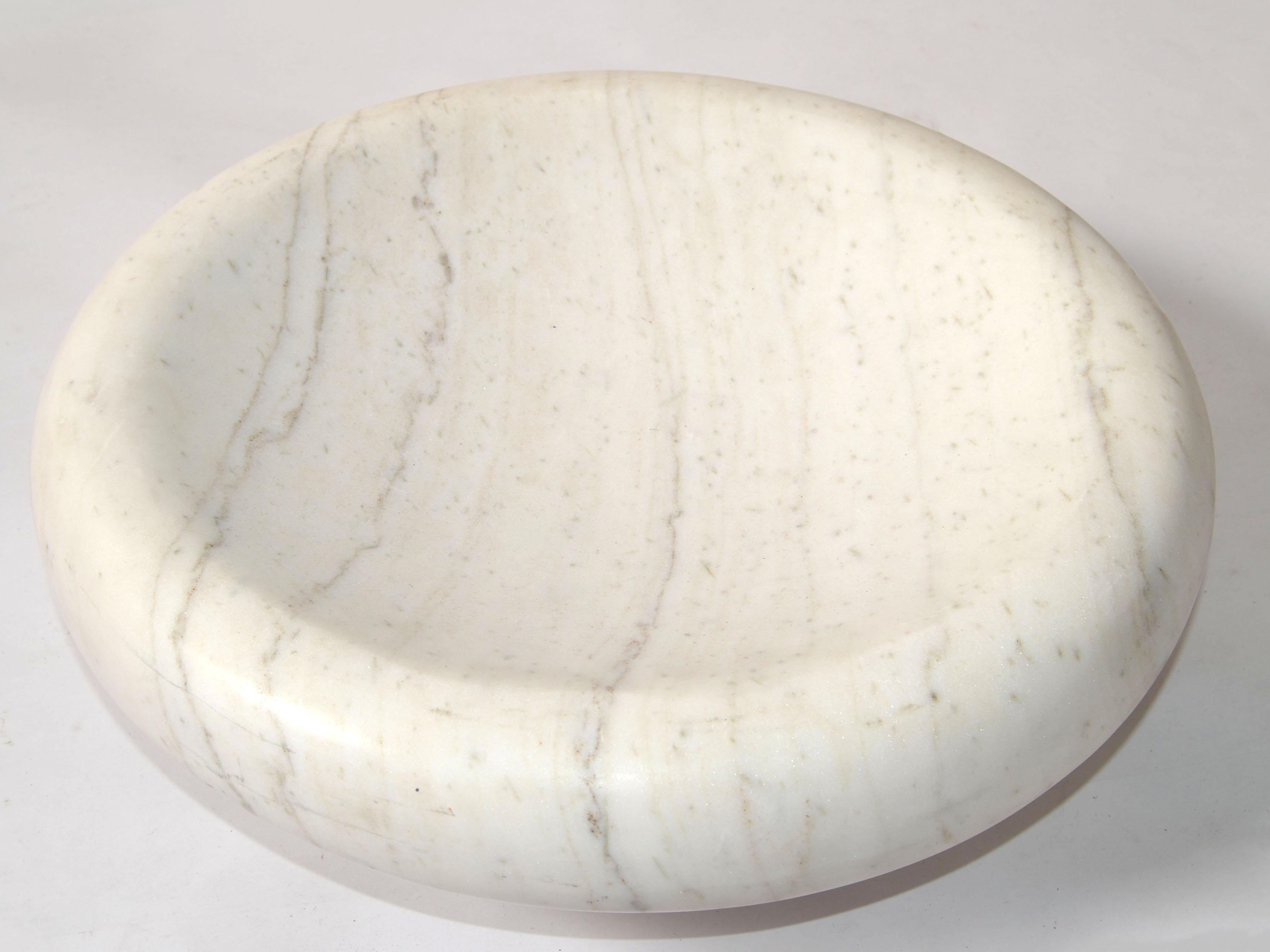 14 pollici Mid-Century Modern Round White Carrara Marble Bowl Centerpiece Italia in vendita 7