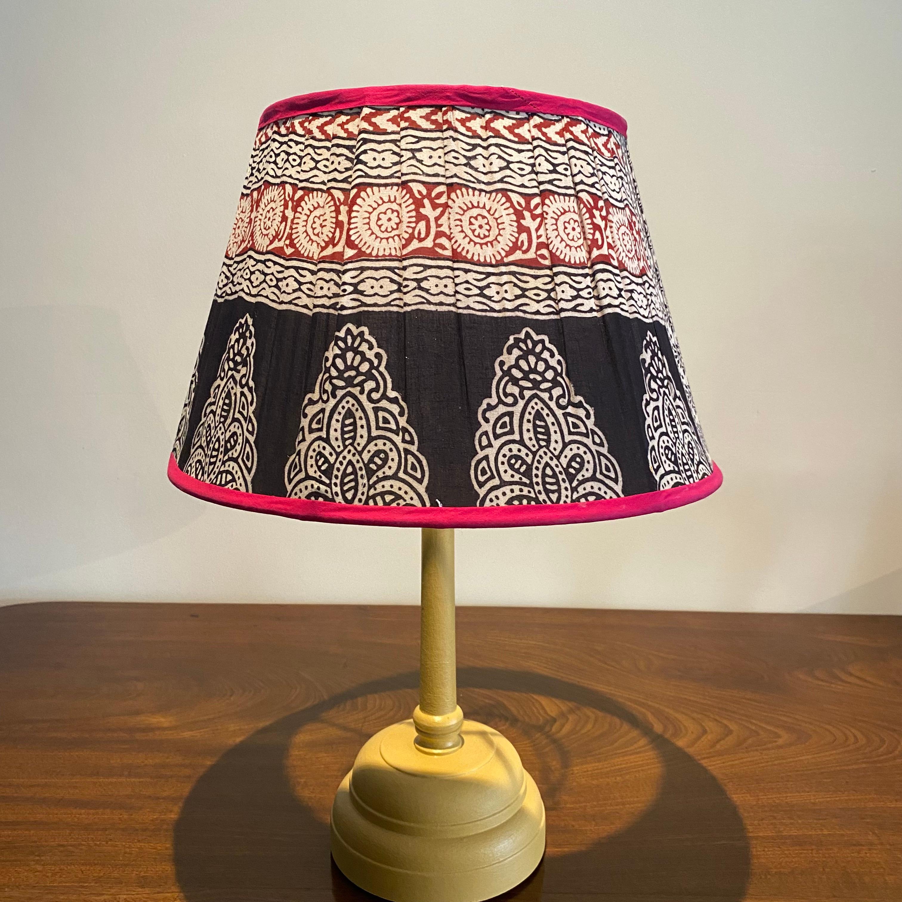 14” Indian sari lampshade with duplex fitting.

These are handmade lampshades made from Indian sari silks and cotton.

Due to the fact these shades are on display in my showroom and their delicate nature, they occasionally show signs of handling