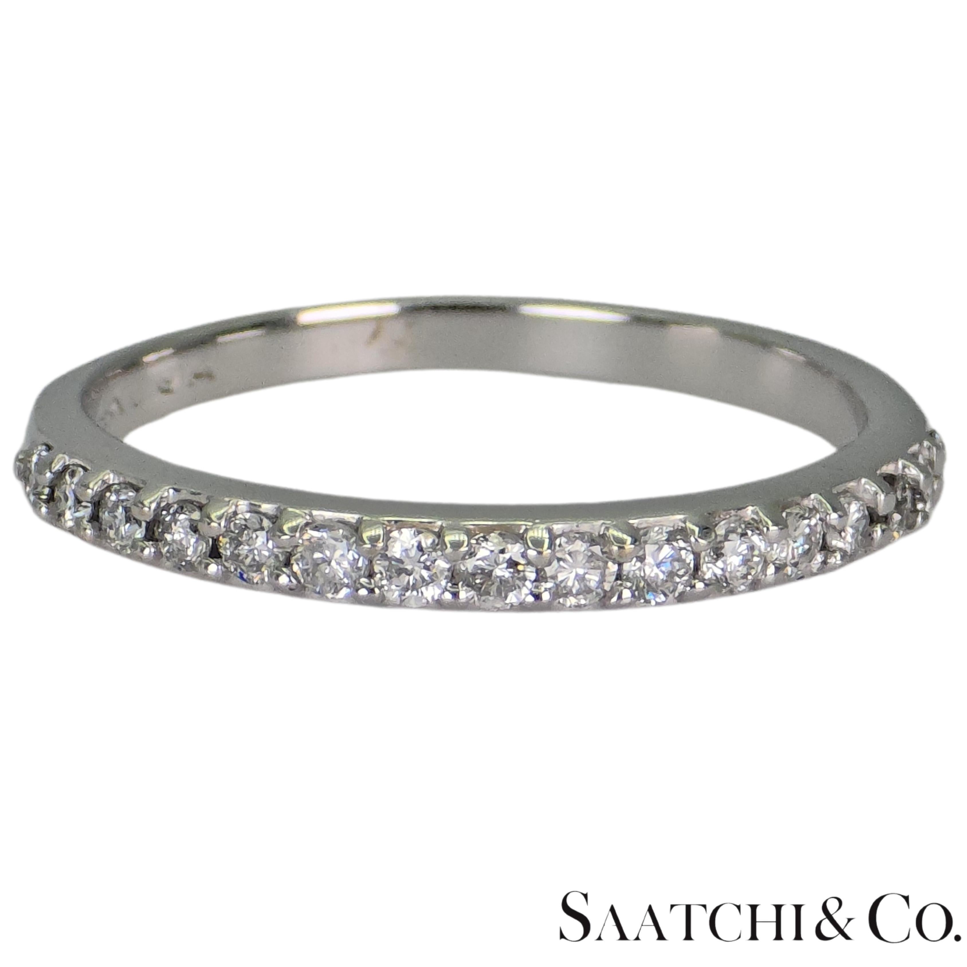 Bague en or blanc 14K avec diamant naturel

Type de métal : Or blanc 14K 585
Poids total de l'article : 1,5 grammes
Taille : 5.5 (redimensionnable)
1:
Diamant naturel Poids : 0.32 Ct.
Grade de clarté du diamant : VVS-VS
Grade de couleur du diamant :