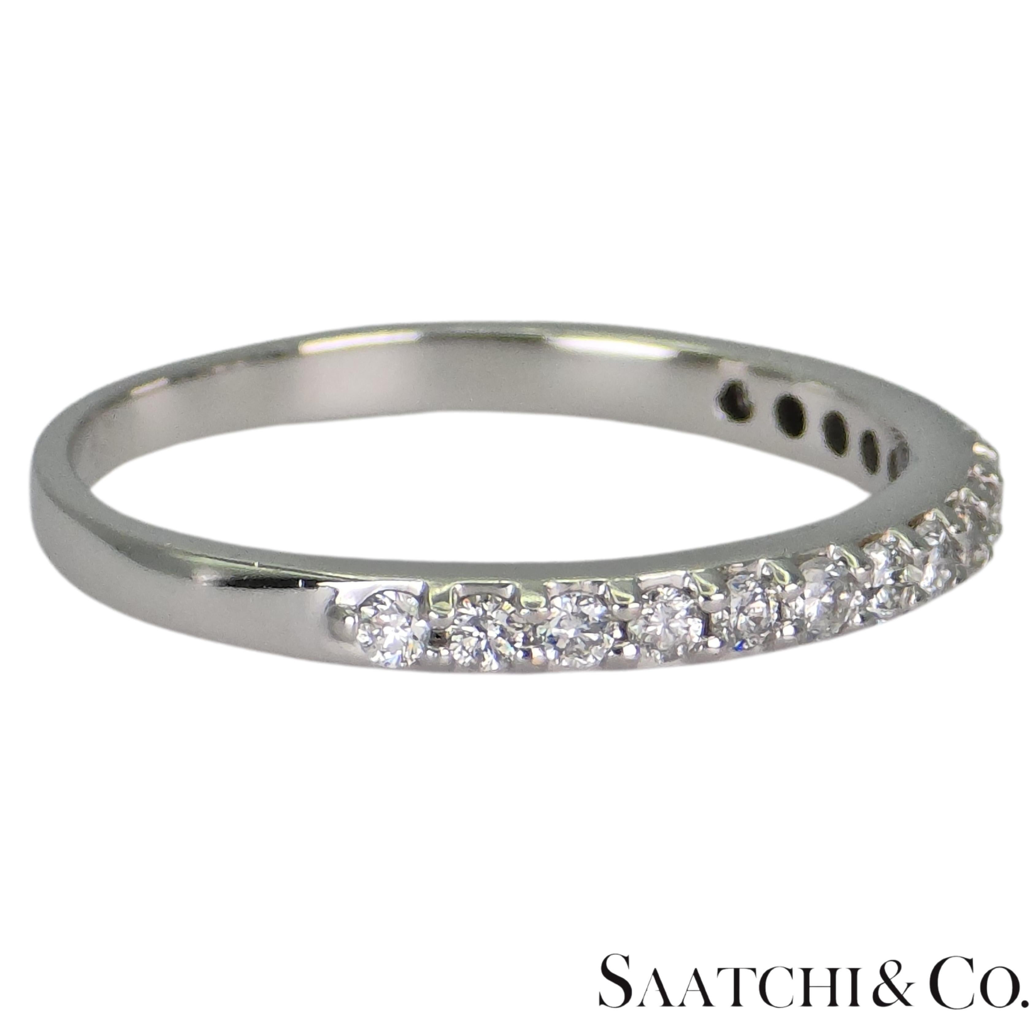 Contemporain Jonc en or blanc 14 k 585 diamants naturels blancs en vente