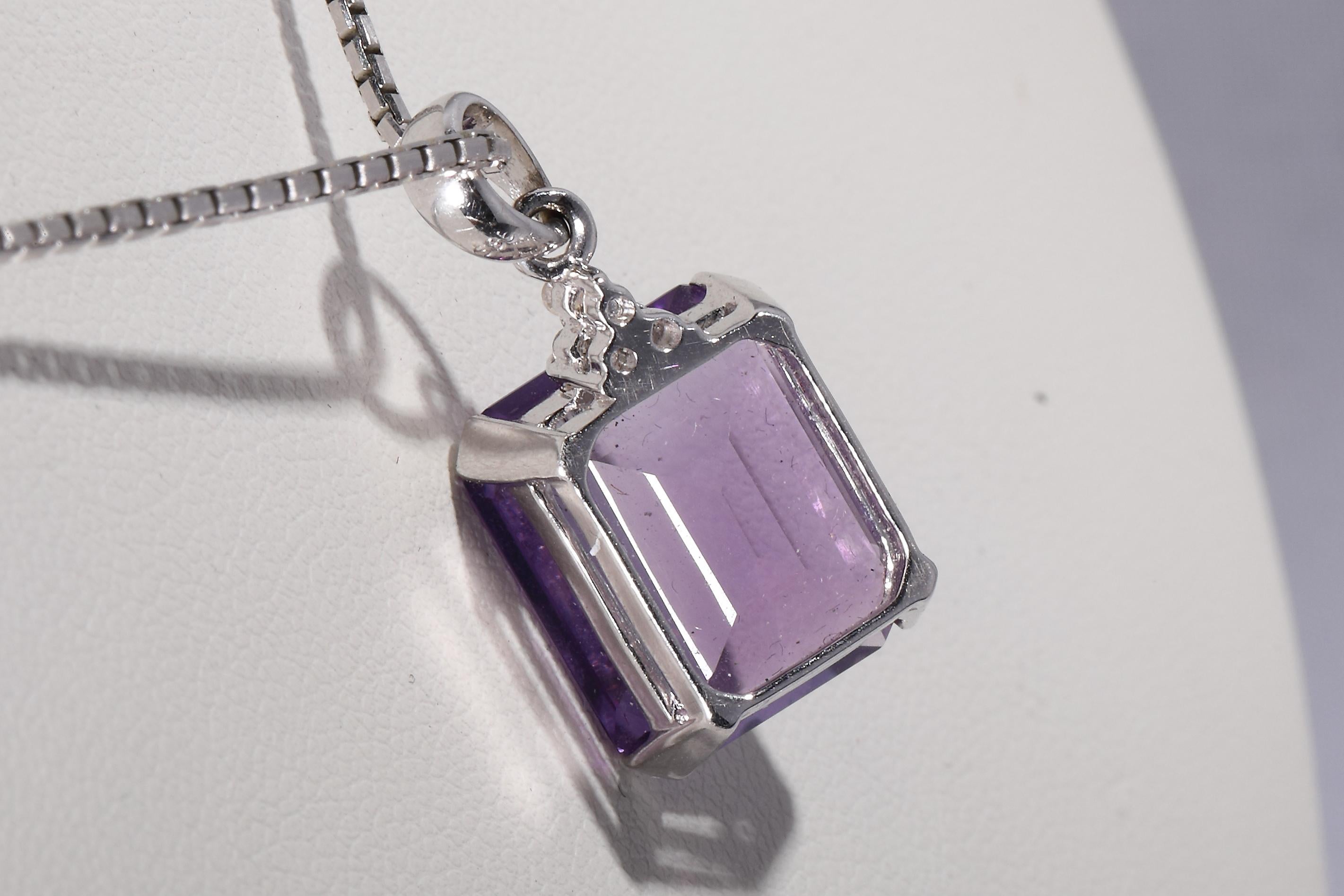 14 Karat Amethyst Pendant In New Condition For Sale In Bad Kissingen, DE