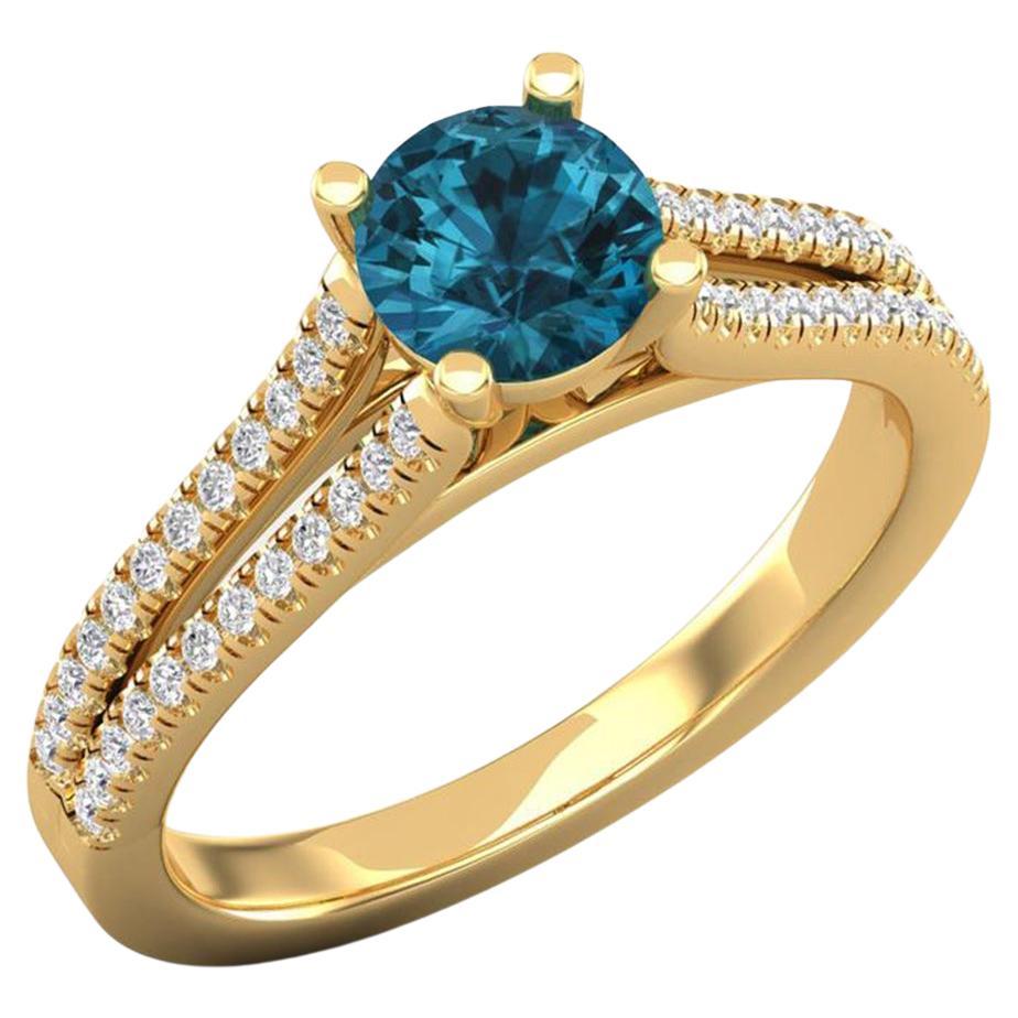 Bague solitaire en or 14 carats avec topaze bleue et diamants pour elle en vente