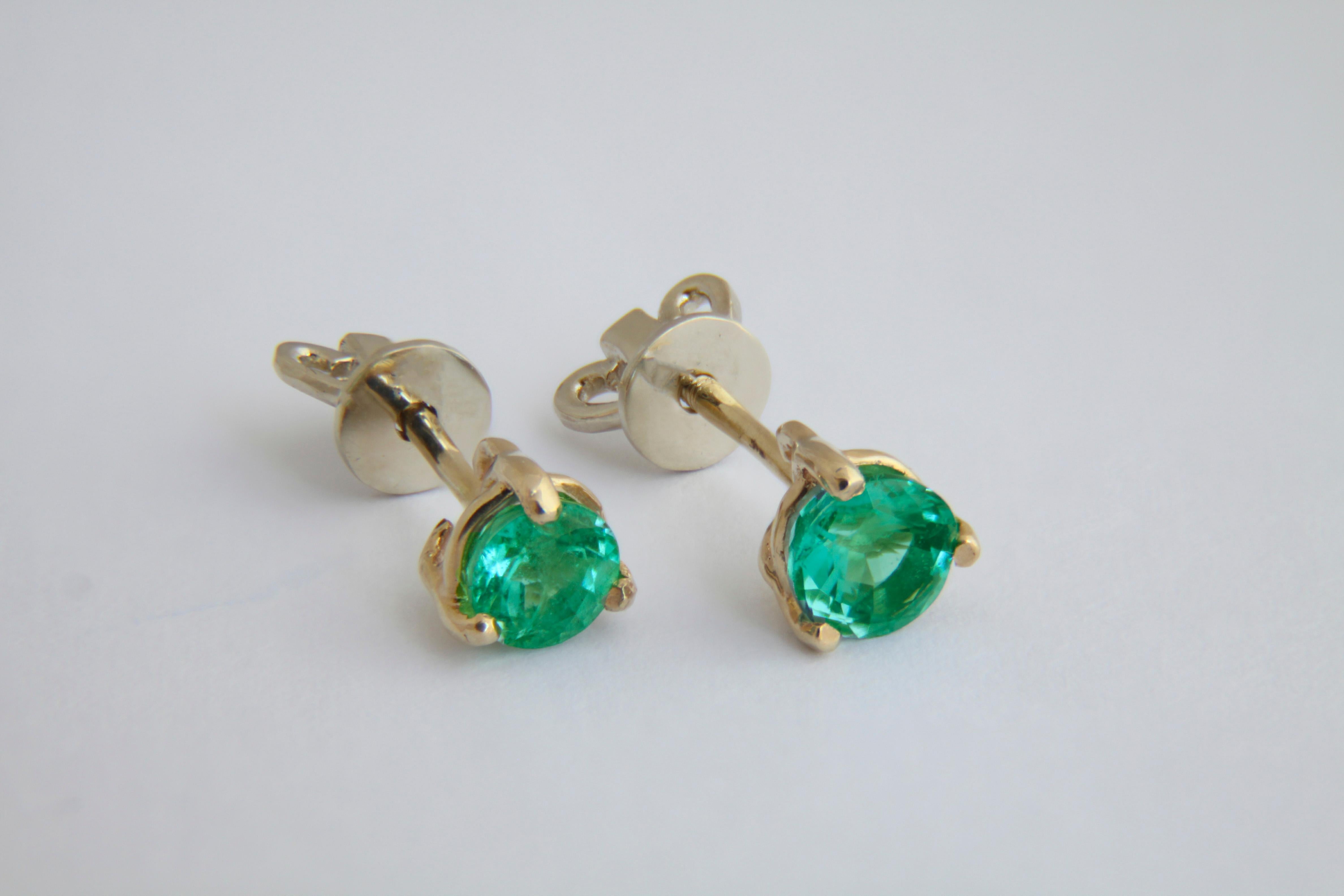Modern 14 K Gold Earrings with Genuine Emeralds, Emerald Stud Earrrings For Sale