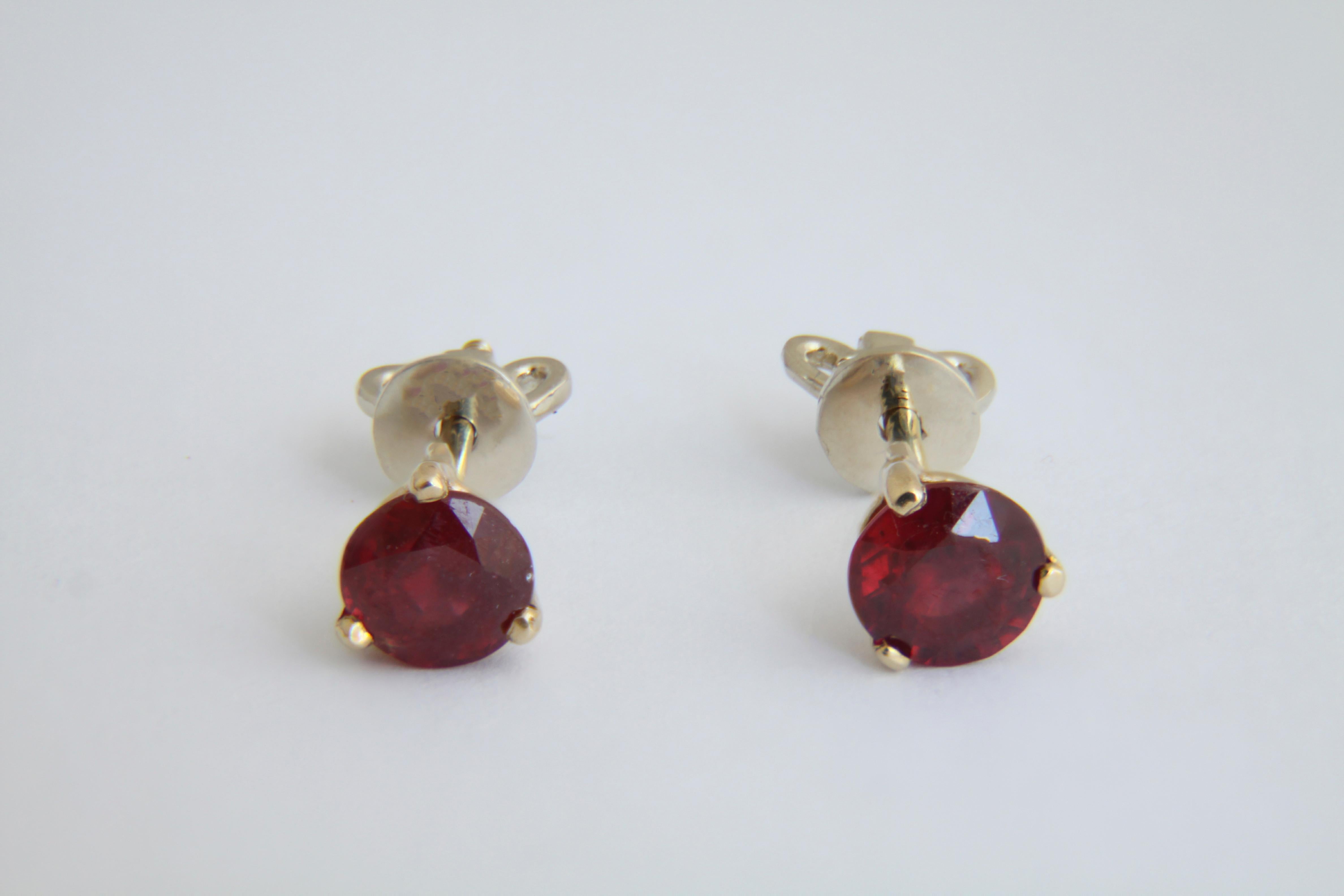 Natural ruby stud earrings. 14k solid gold earrings with rubies. July birthstone earrings. Red gemstone studs. Round ruby earrings. 

Metal type: 14kt solid gold
Weight: 2 gr
Central stones: Natural ruby
Cut: Round
size: 4-4.4mm
Total weight: 0.9