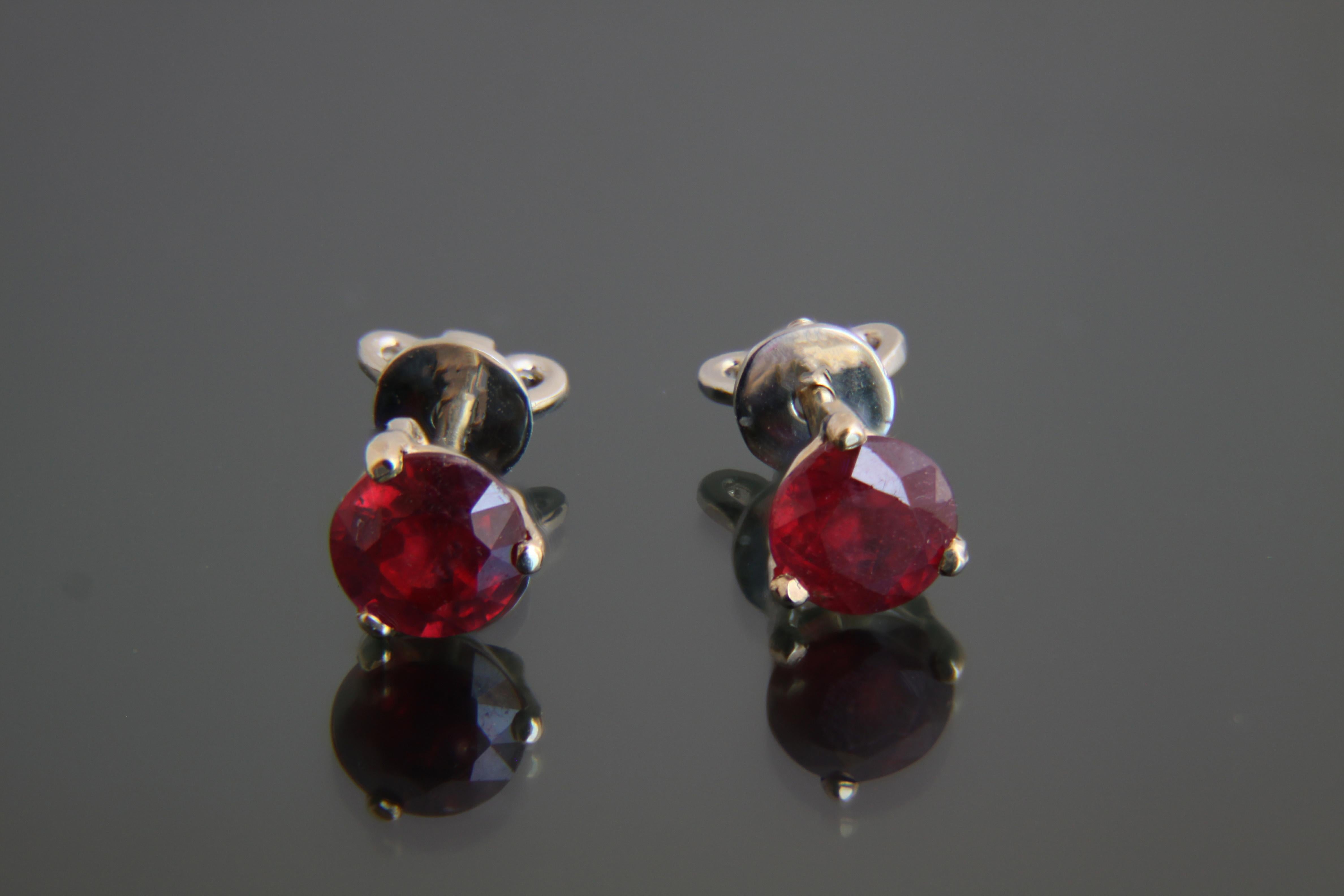 Round Cut 14 K Gold Earrings with Genuine Rubies, Ruby Stud Earrrings For Sale
