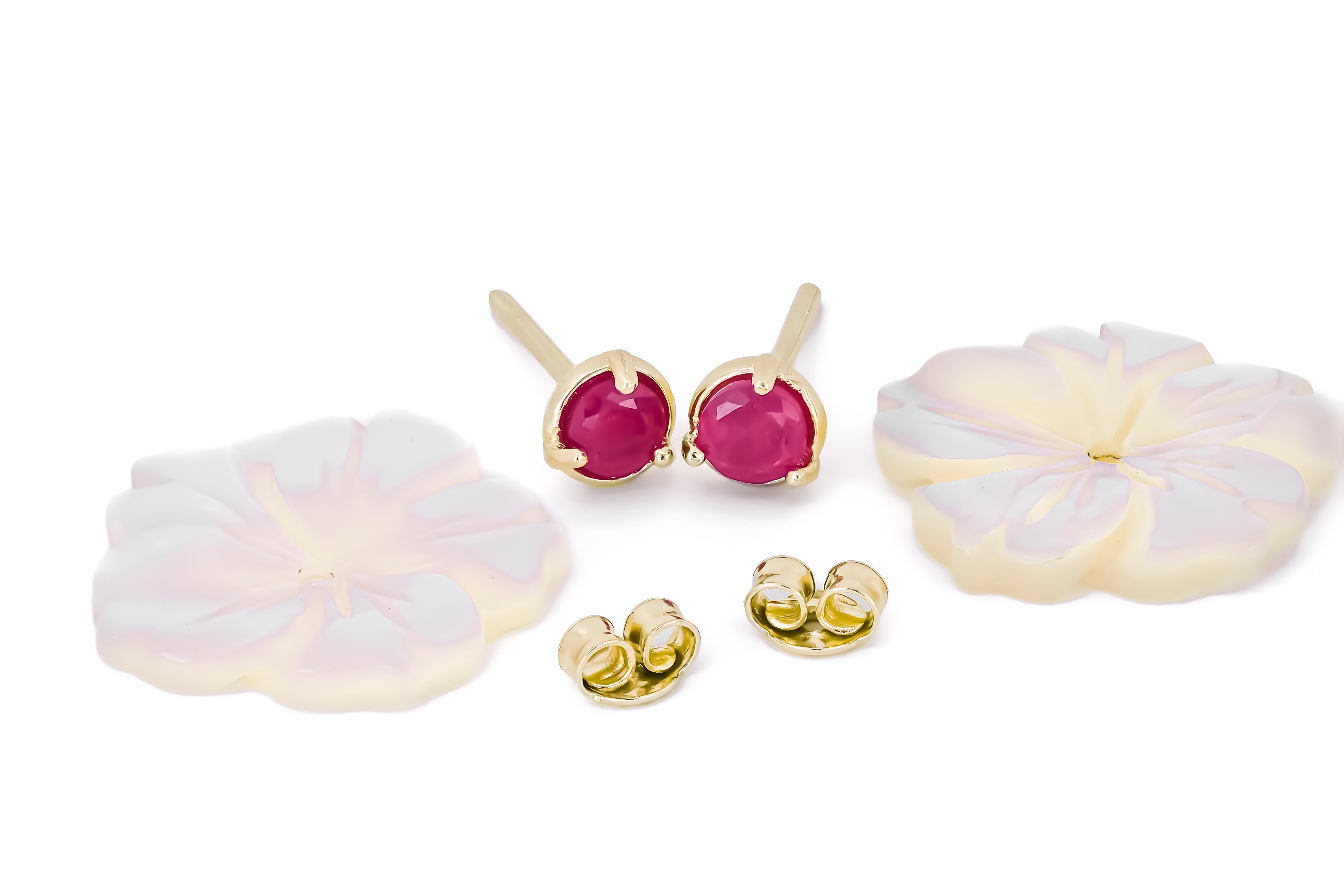 14 K Gold Earrings with Genuine Rubies, Ruby Stud Earrrings In New Condition For Sale In Istanbul, TR
