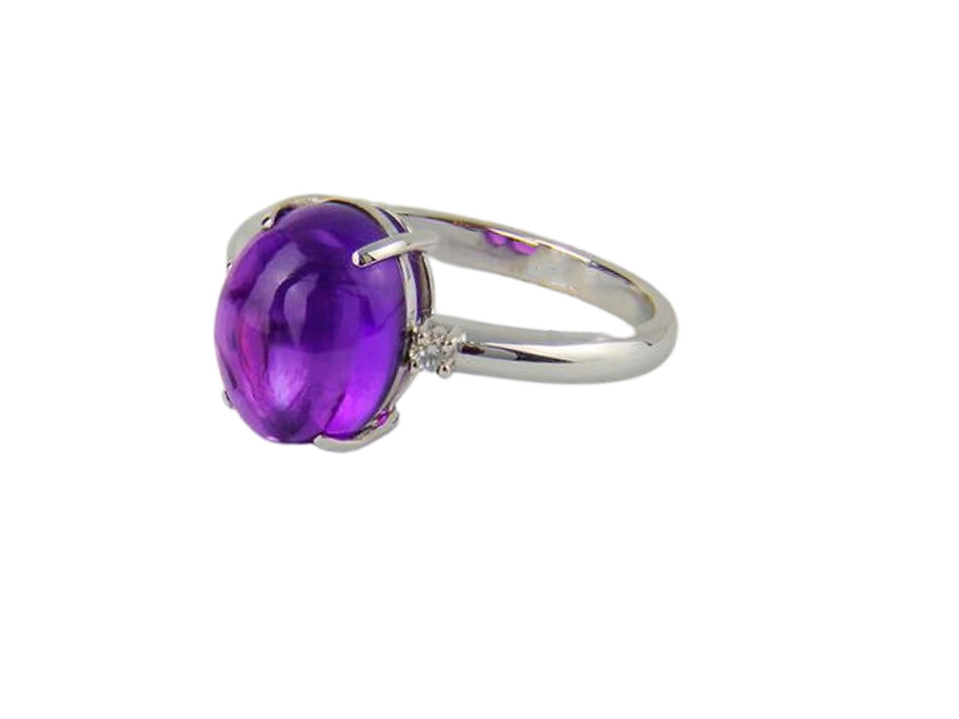 Modern 14 K Gold Minimalism Style Ring with Natural Amethyst Cabochon and Diamonds