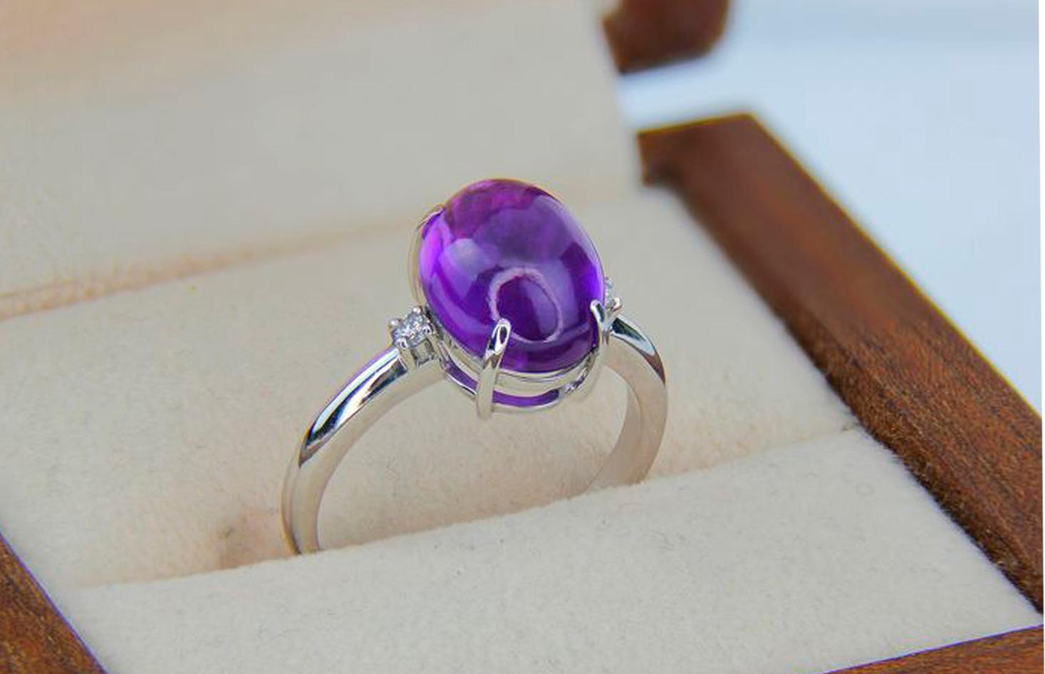 14 K Gold Minimalism Style Ring with Natural Amethyst Cabochon and Diamonds In New Condition In Istanbul, TR