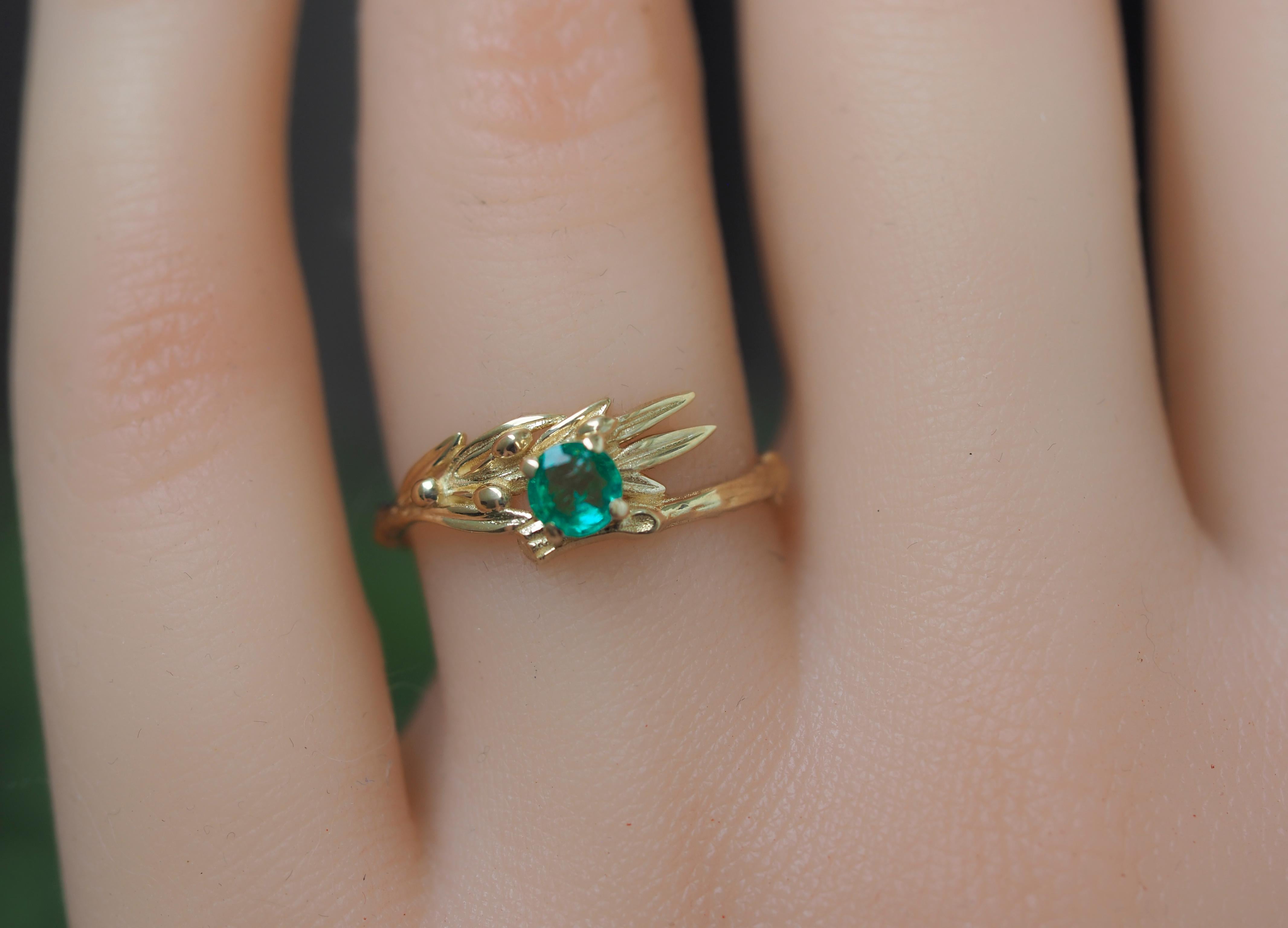 For Sale:  14 K Gold Olive Ring with Round Emerald 12