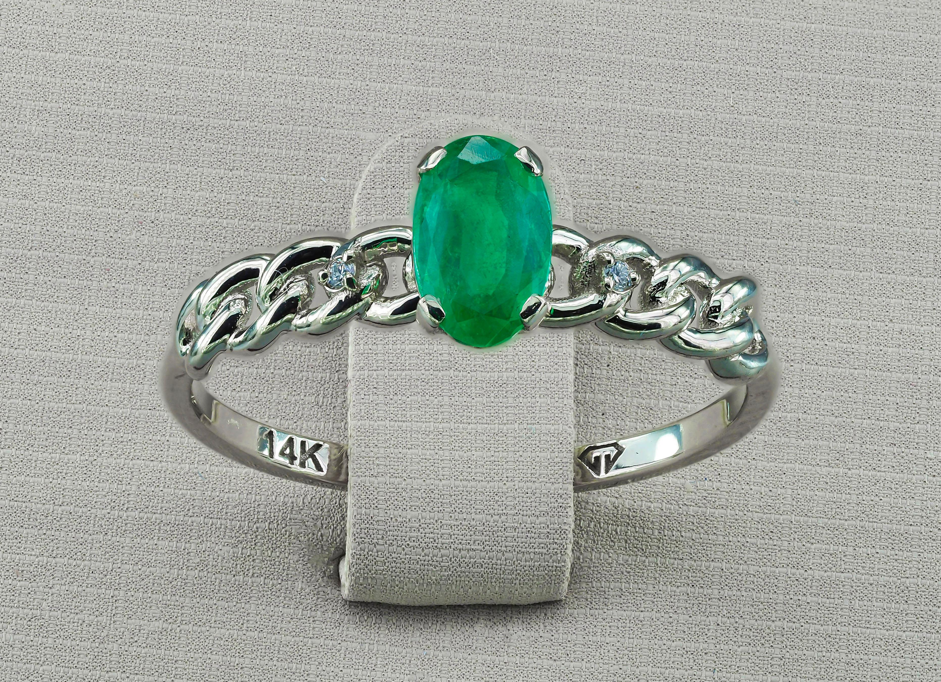 For Sale:  Emerald and diamonds 14k gold ring. Oval emerald gold ring. 2
