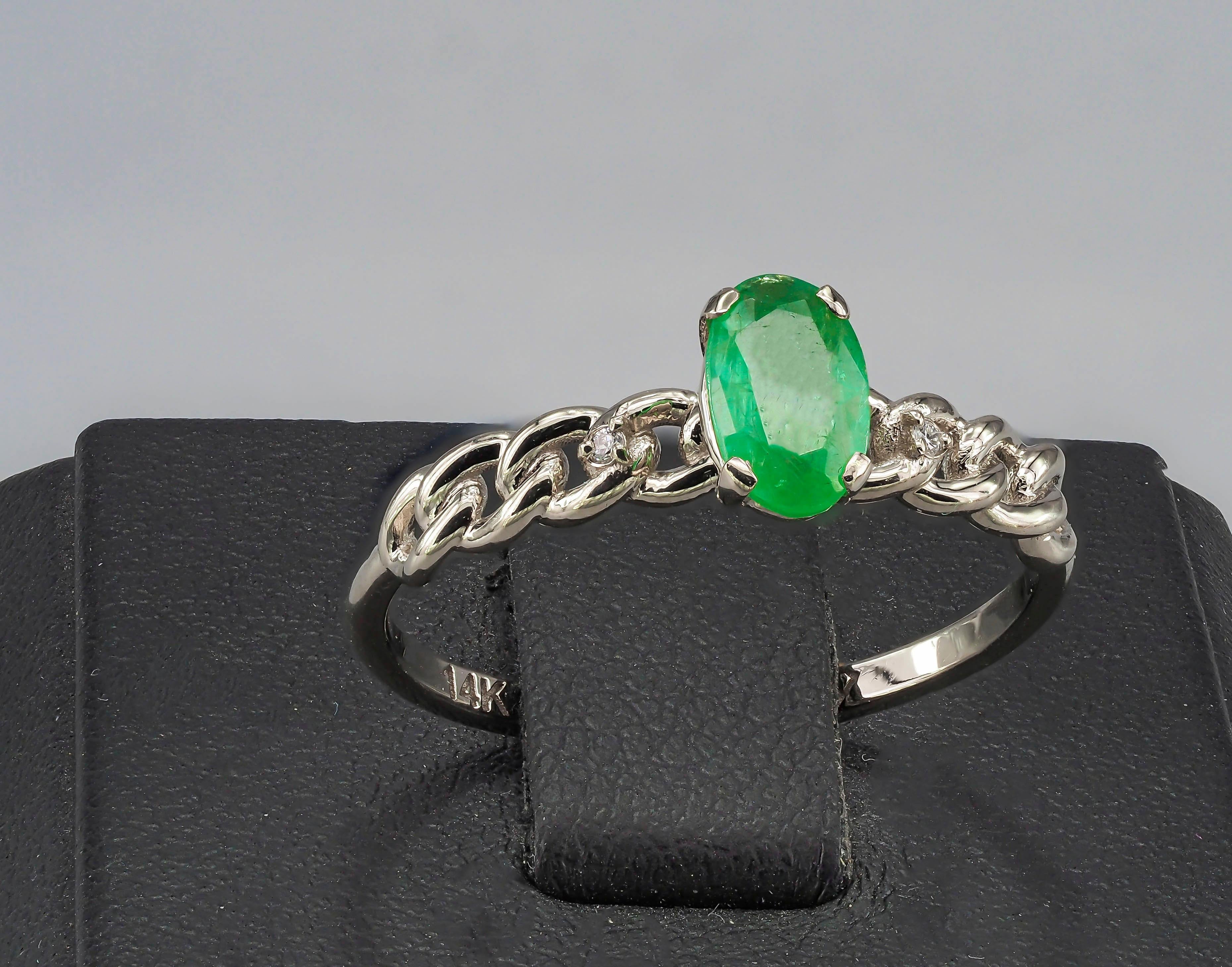 For Sale:  Emerald and diamonds 14k gold ring. Oval emerald gold ring. 6