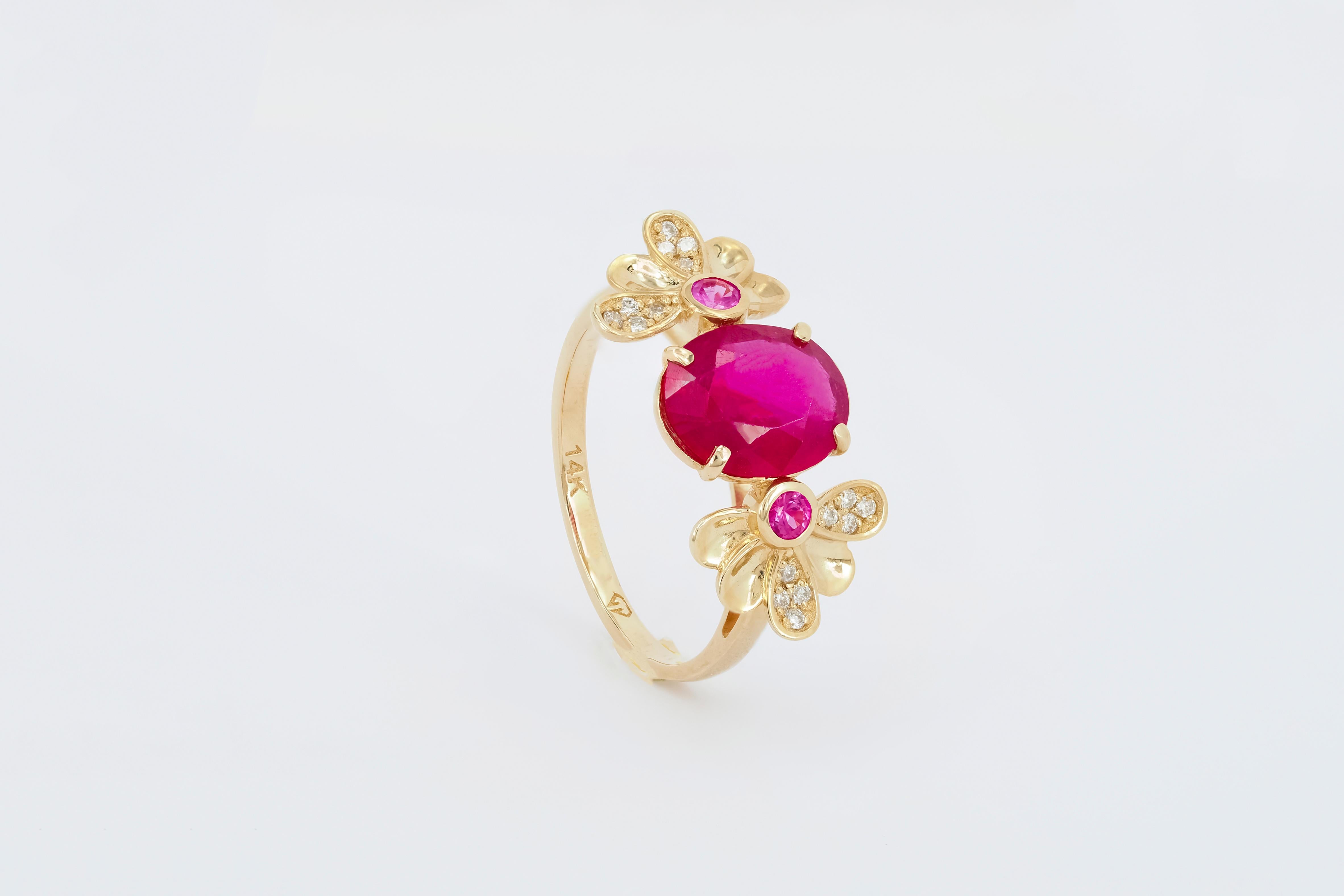 En venta: Anillo de Oro de 14 Kilates con Rubí y Diamantes. Anillo de rubí con diseño floral  6