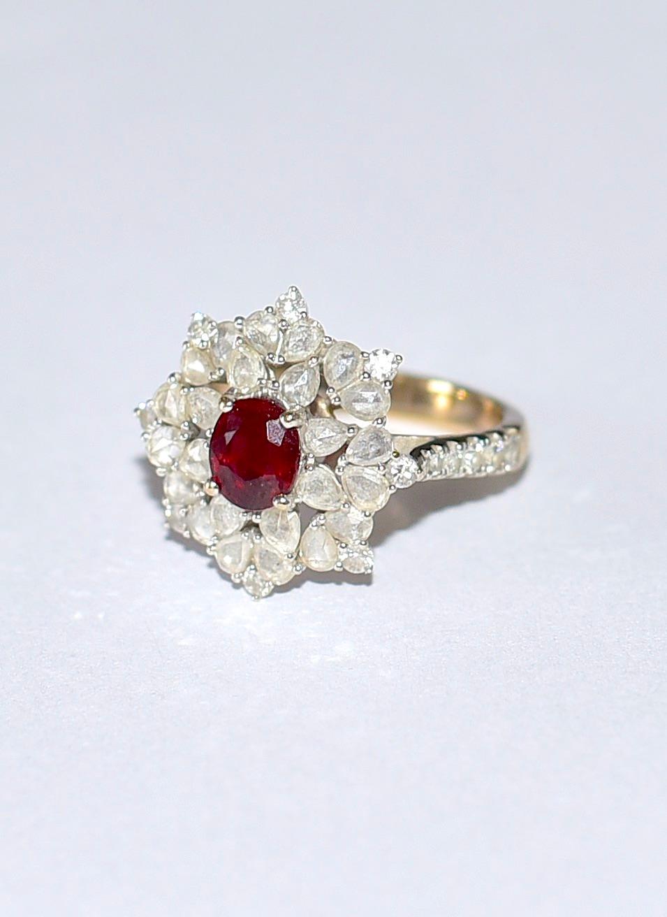 Donna Anello in oro bianco massiccio 14K con diamante e rubino in vendita