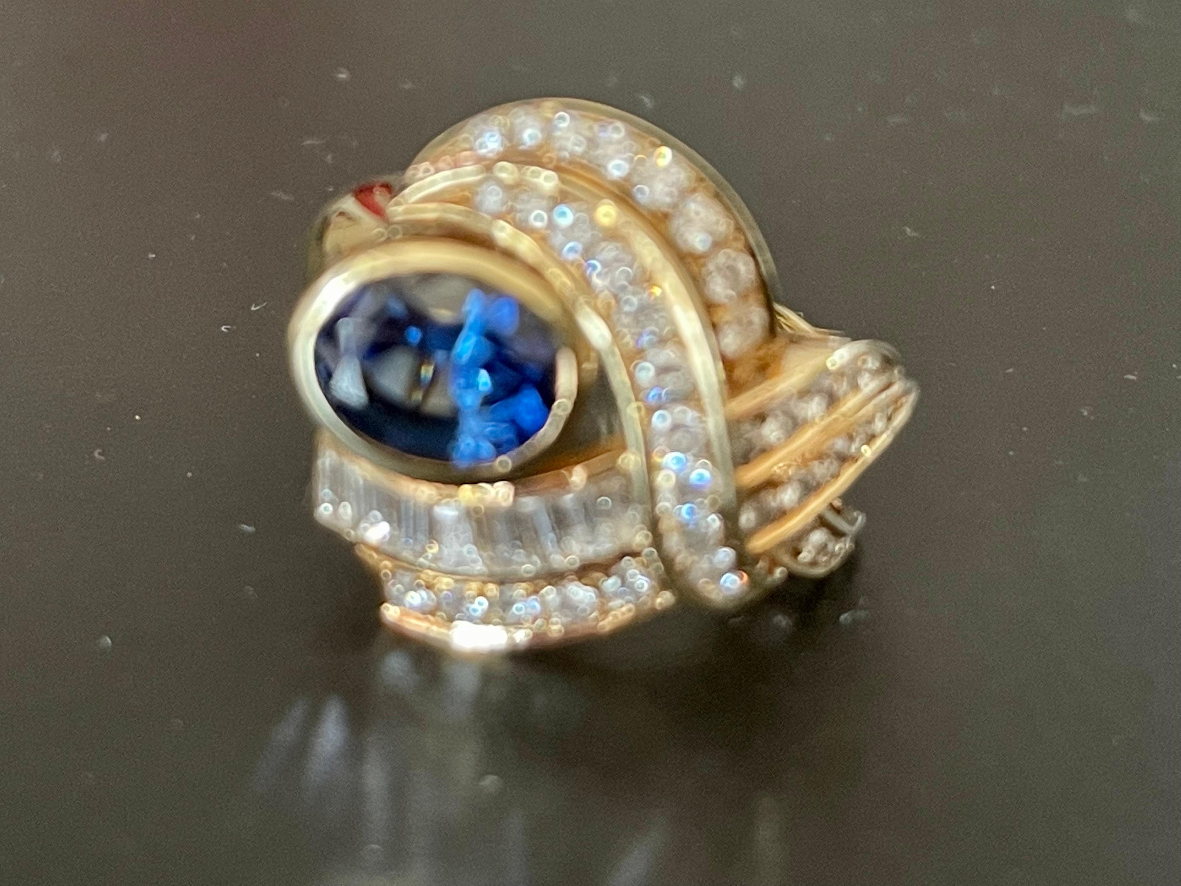 14 K Yellow Gold 1980s Cocktail Ring Sapphire Diamonds For Sale 3