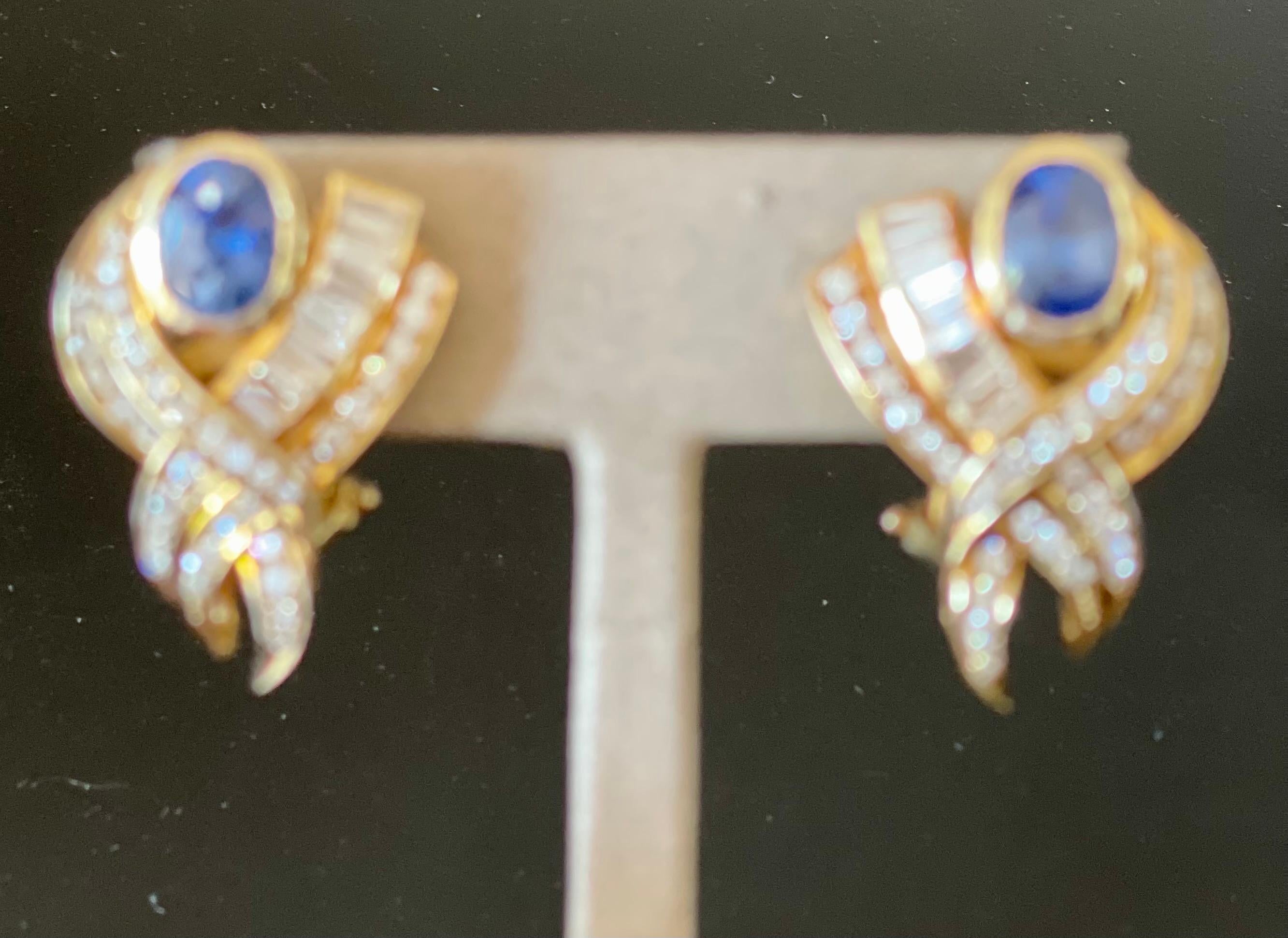 Contemporary 14 K Yellow Gold 1980s Ear Clips Sapphire Diamonds For Sale