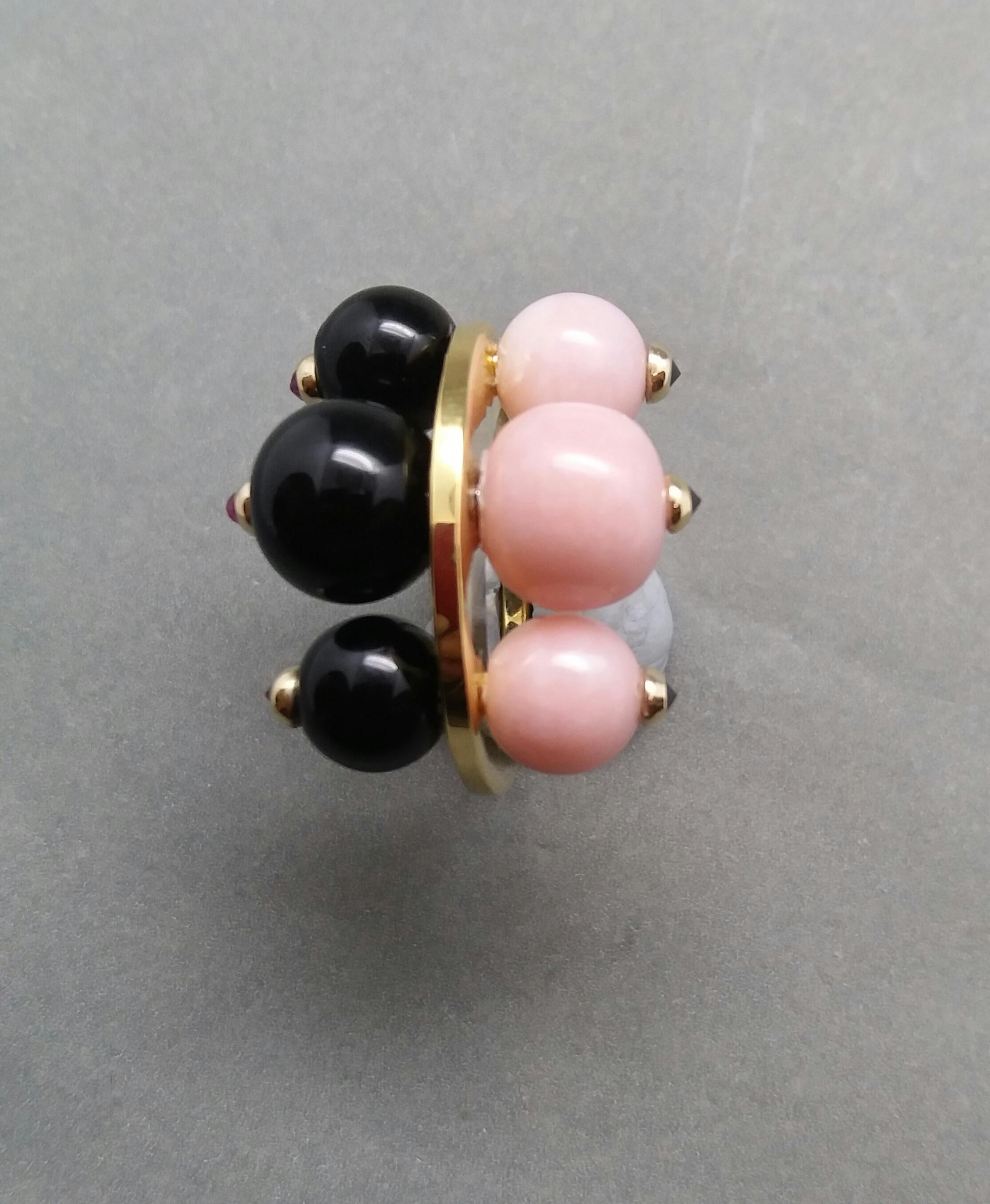 14 Karat Gold Black Onyx and Pink Opal Round Beads Rubies Black Diamonds Ring For Sale 3